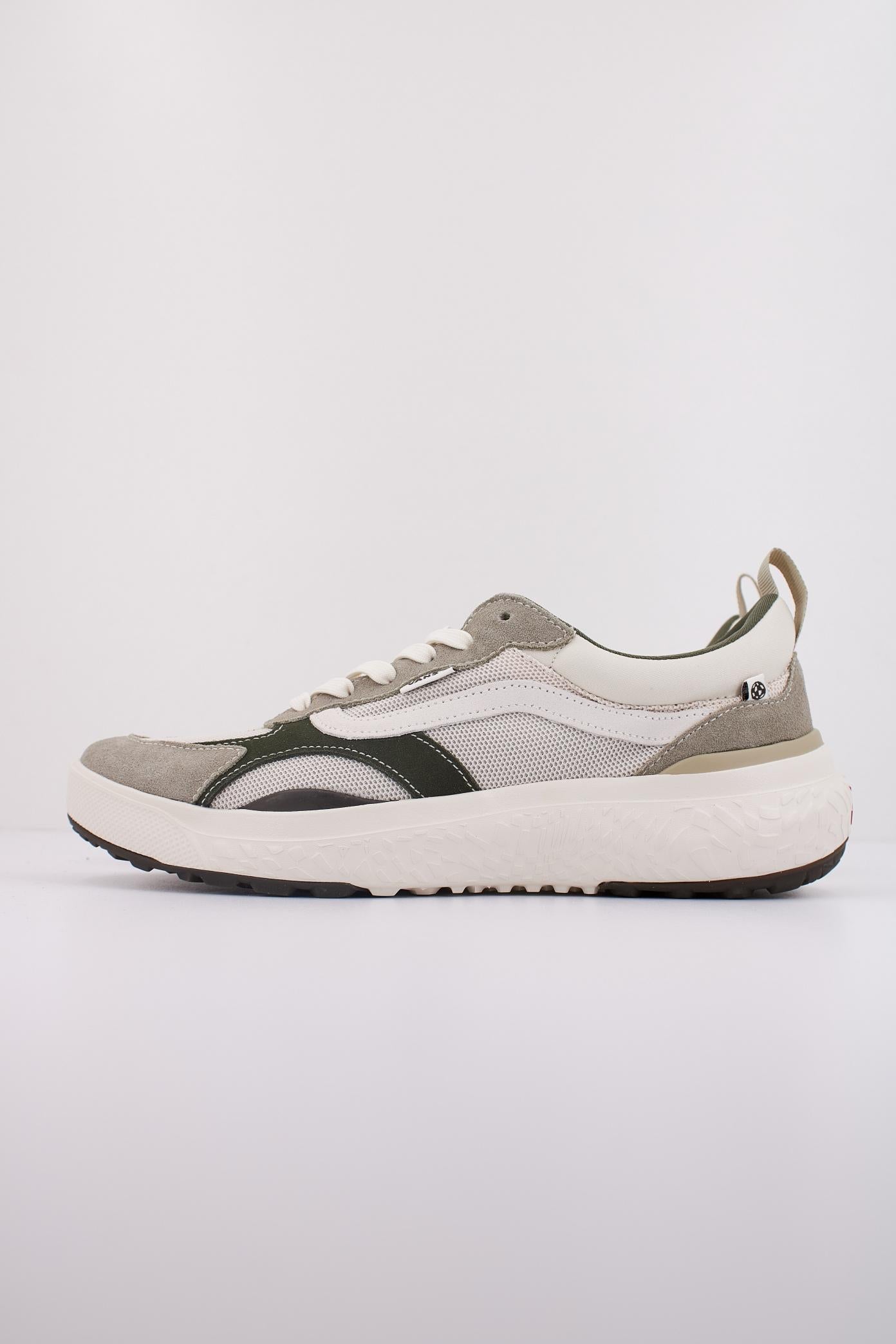 VANS MTE ULTRARANGE NEO VR en color VERDE (1)