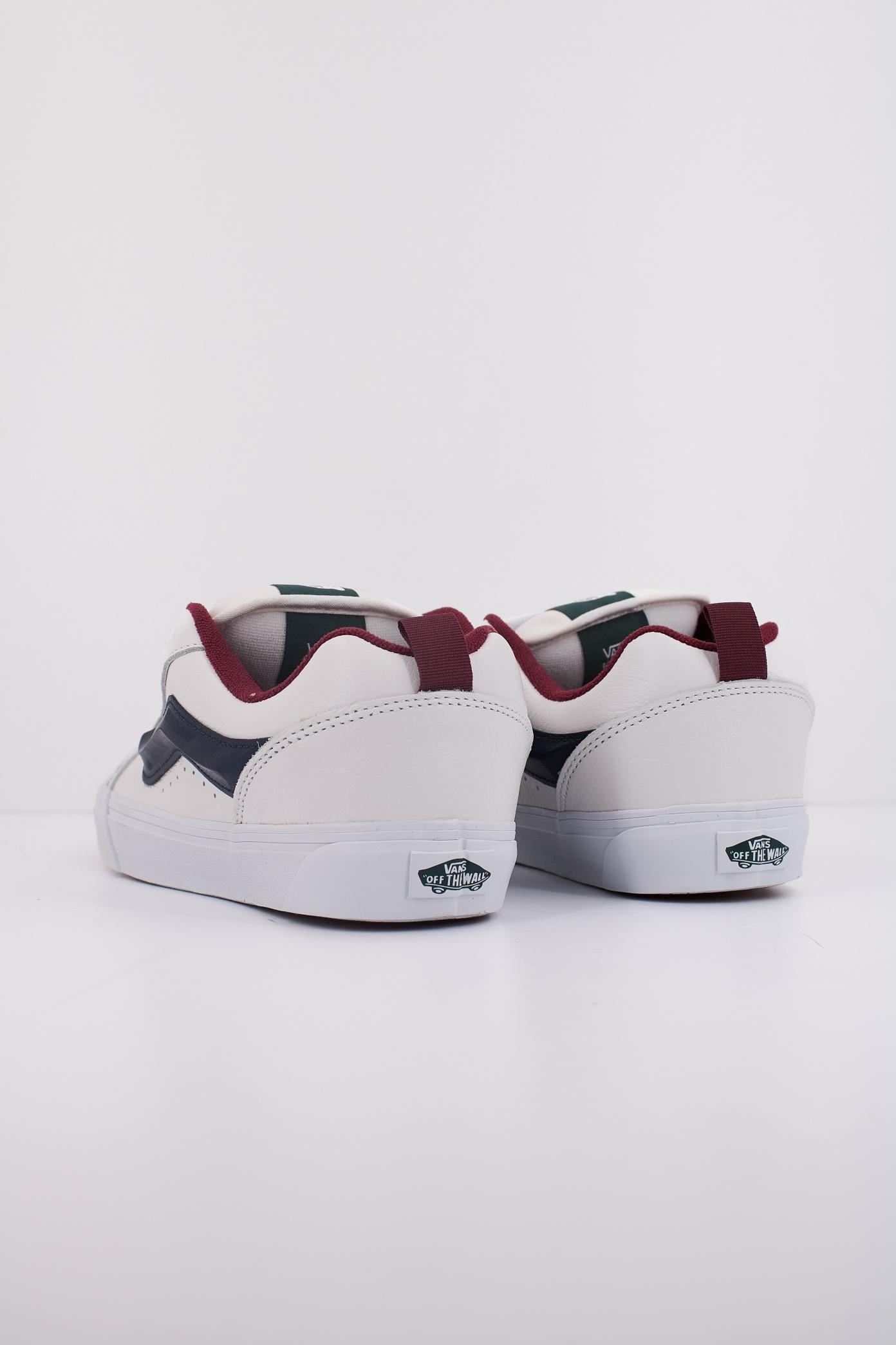 VANS KNU SKOOL en color BLANCO (4)
