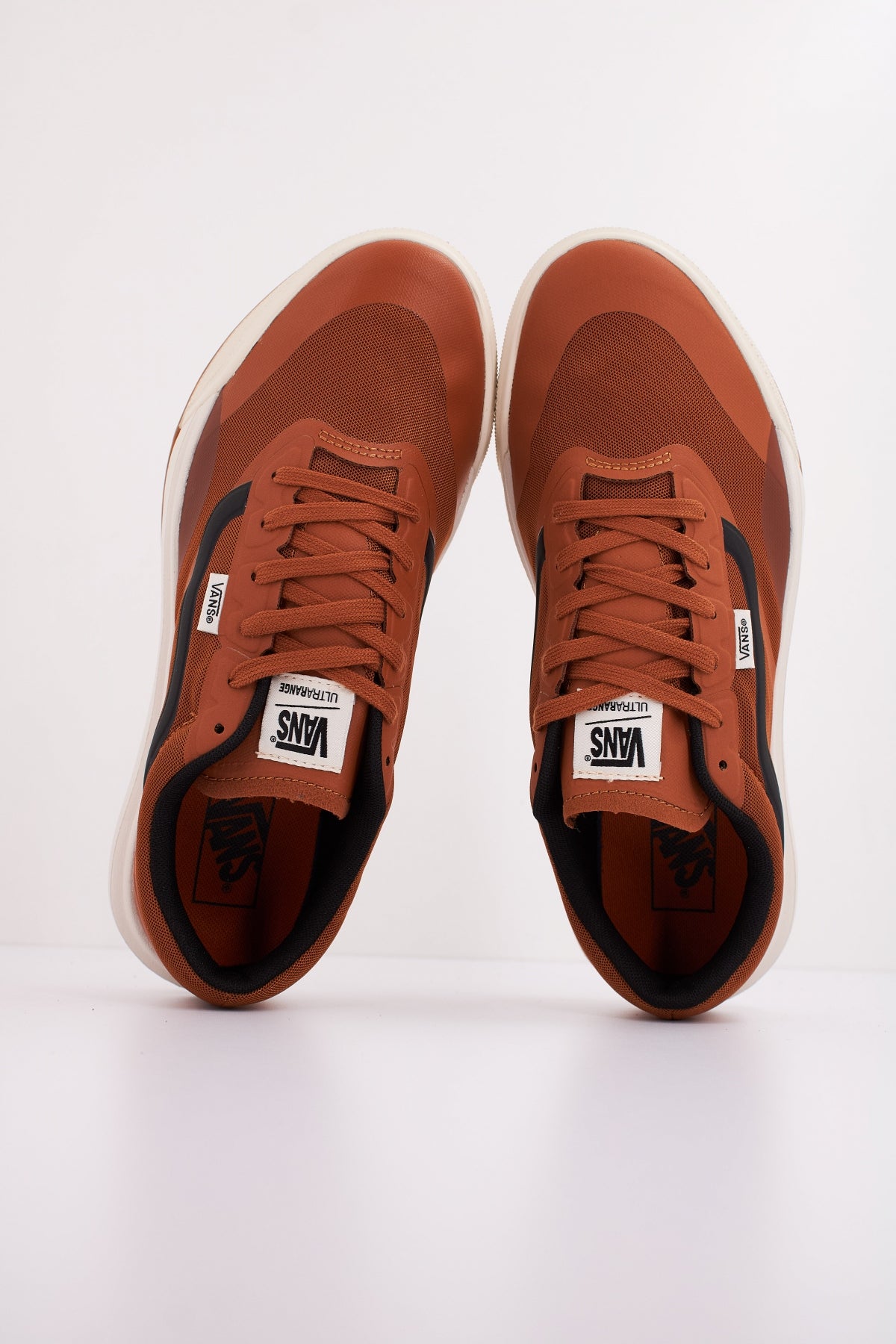 VANS MTE ULTRARANGE . RW en color MARRON (3)
