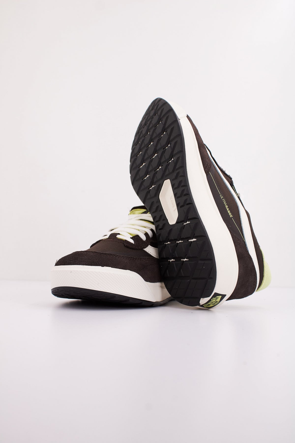 VANS MTE ULTRARANGE . SE en color MARRON (5)