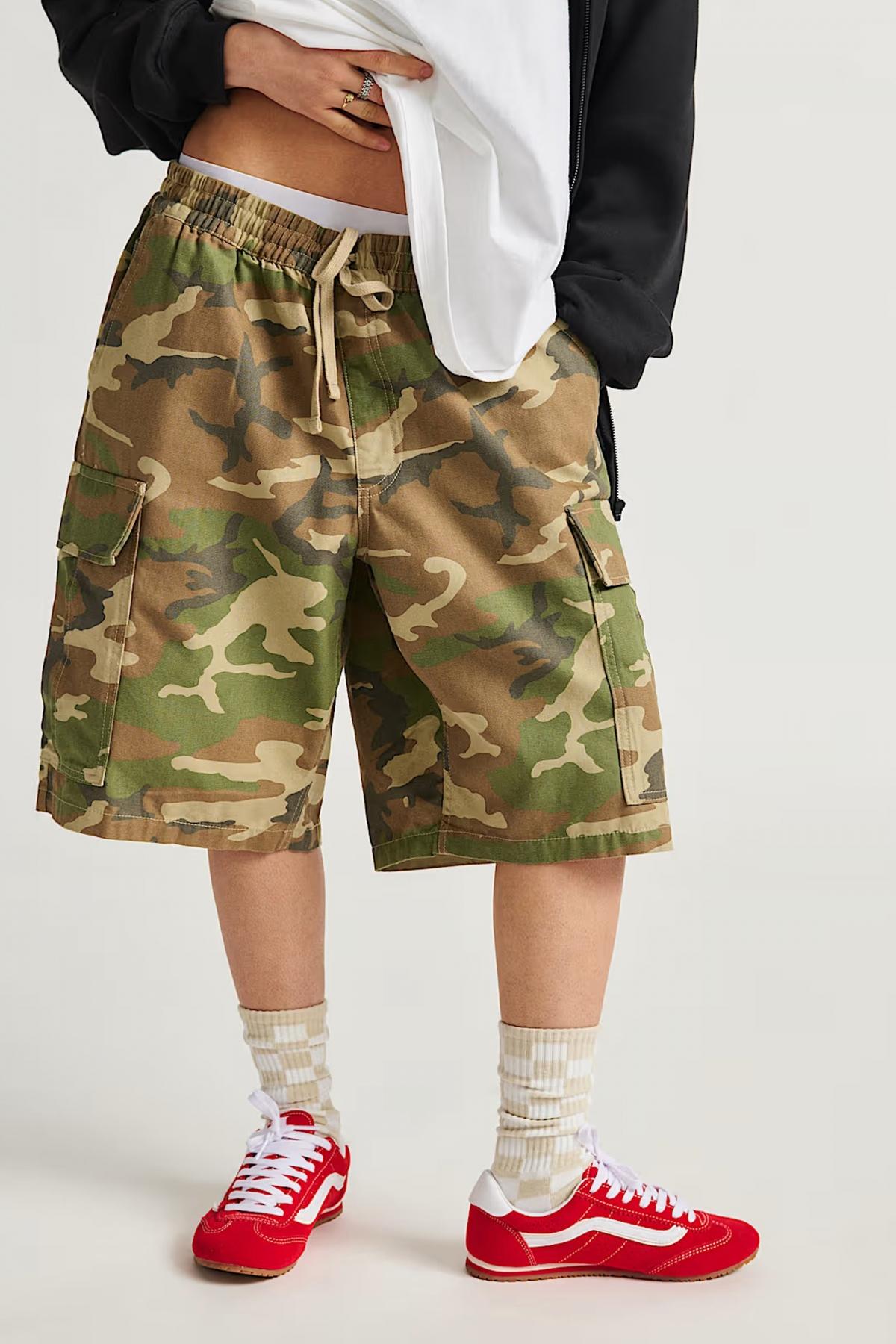 VANS RANGE CARGO LOOSE SHORT en color ANIMAL PRINT (1)