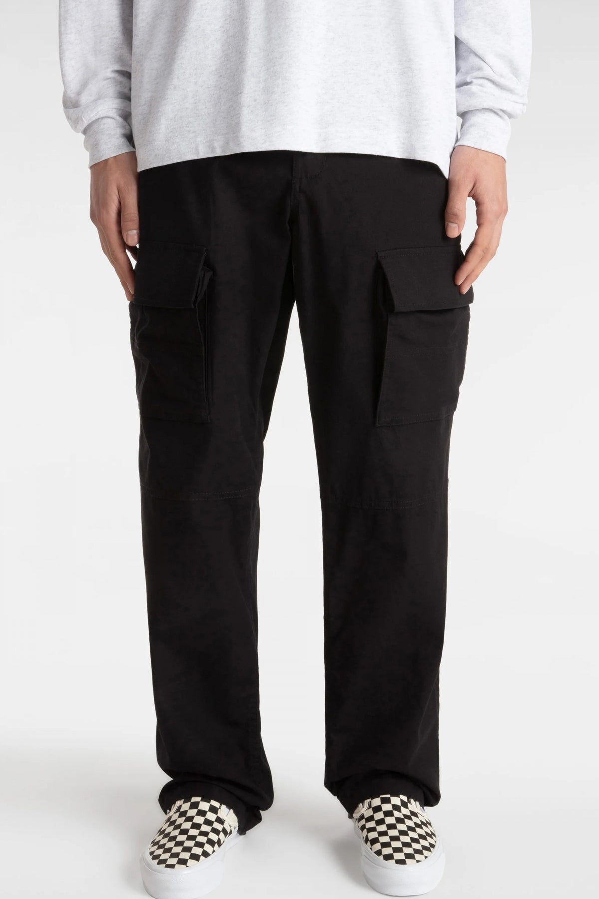 VANS FATIGUE CARGO LOOSE TA en color NEGRO (1)