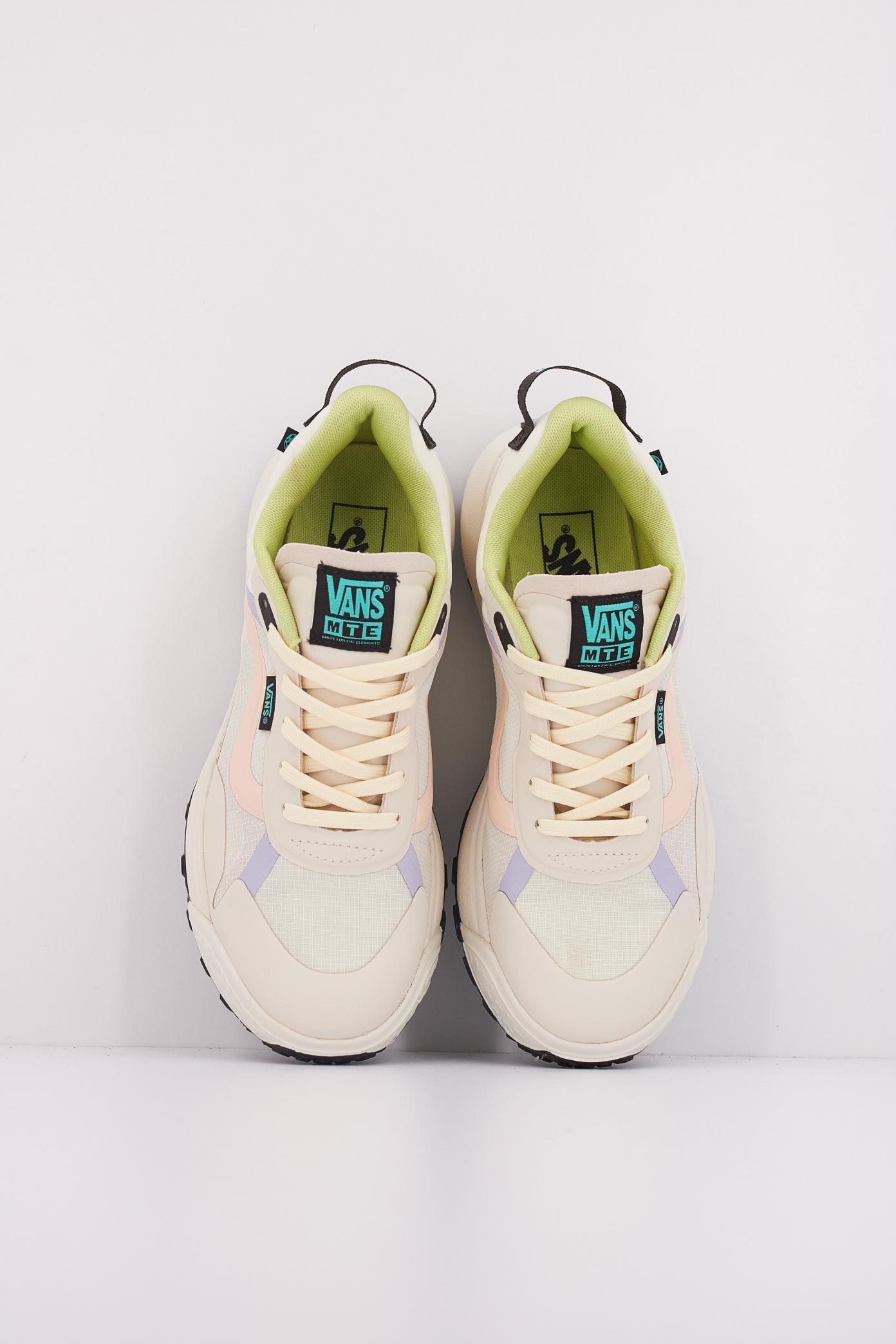 VANS MTE CROSSPATH en color BEIS (3)