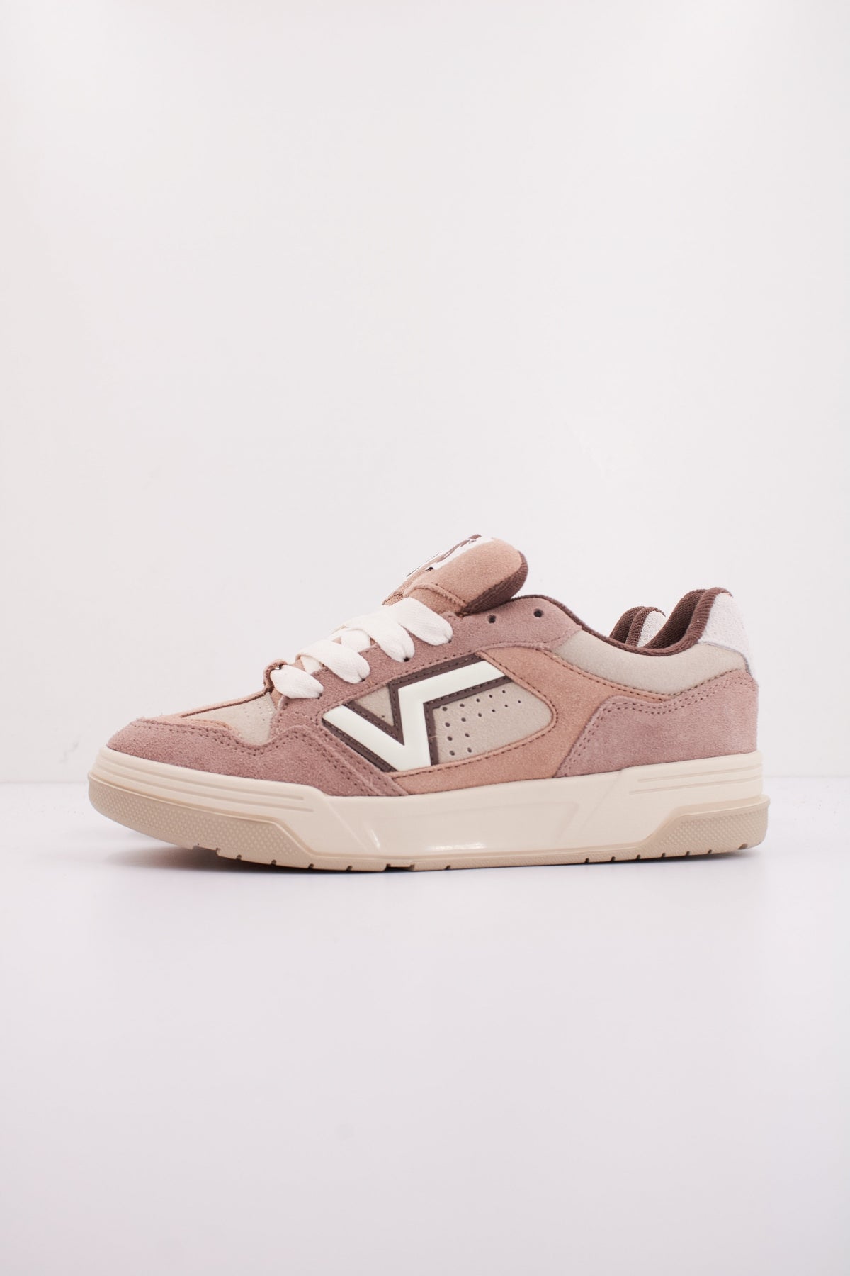VANS UPLAND NEUTRALS en color MARRON CLARO (1)
