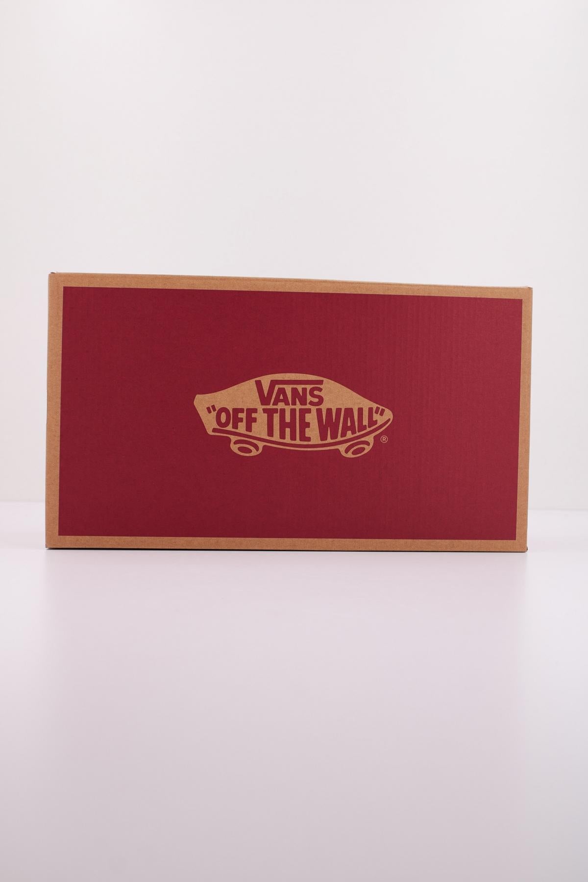 VANS HYLANE en color ROSA (6)