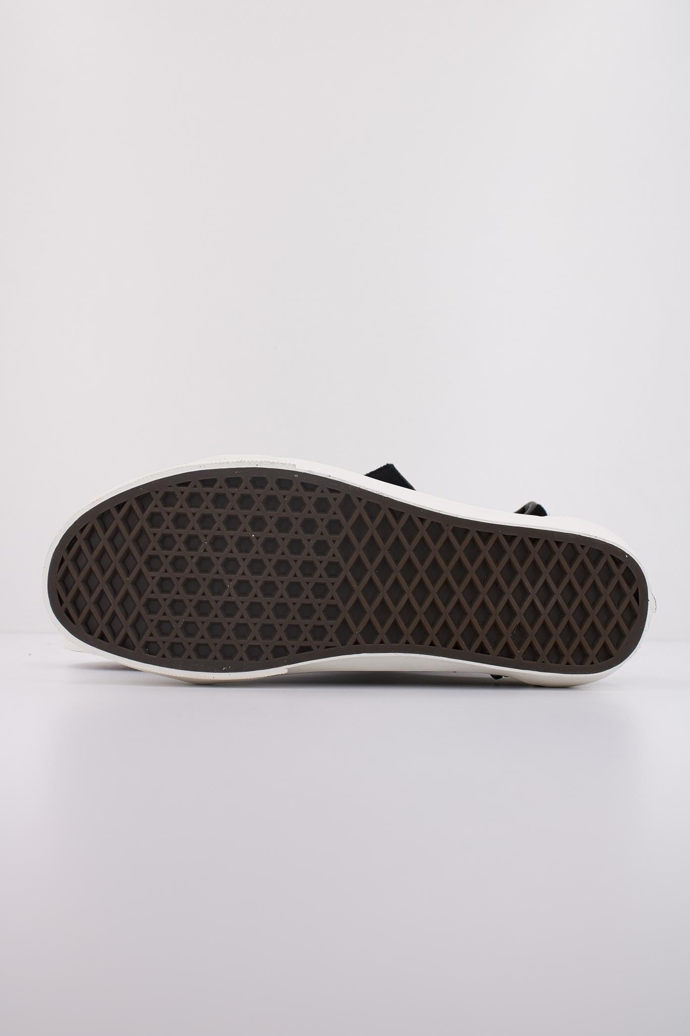 VANS OLD SKOOL en color NEGRO (5)