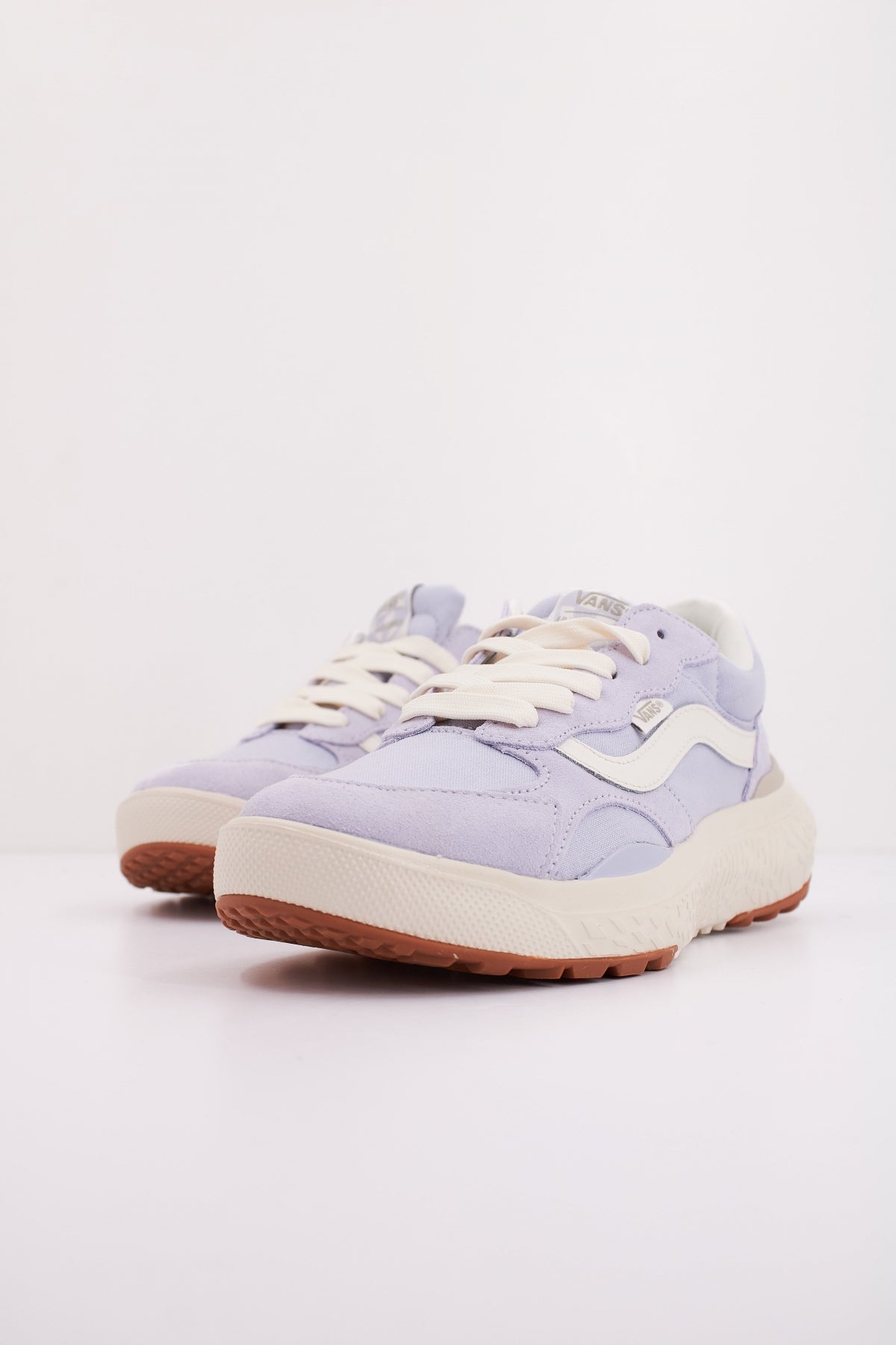 VANS ULTRARANGE NEO VR en color VIOLETA (2)