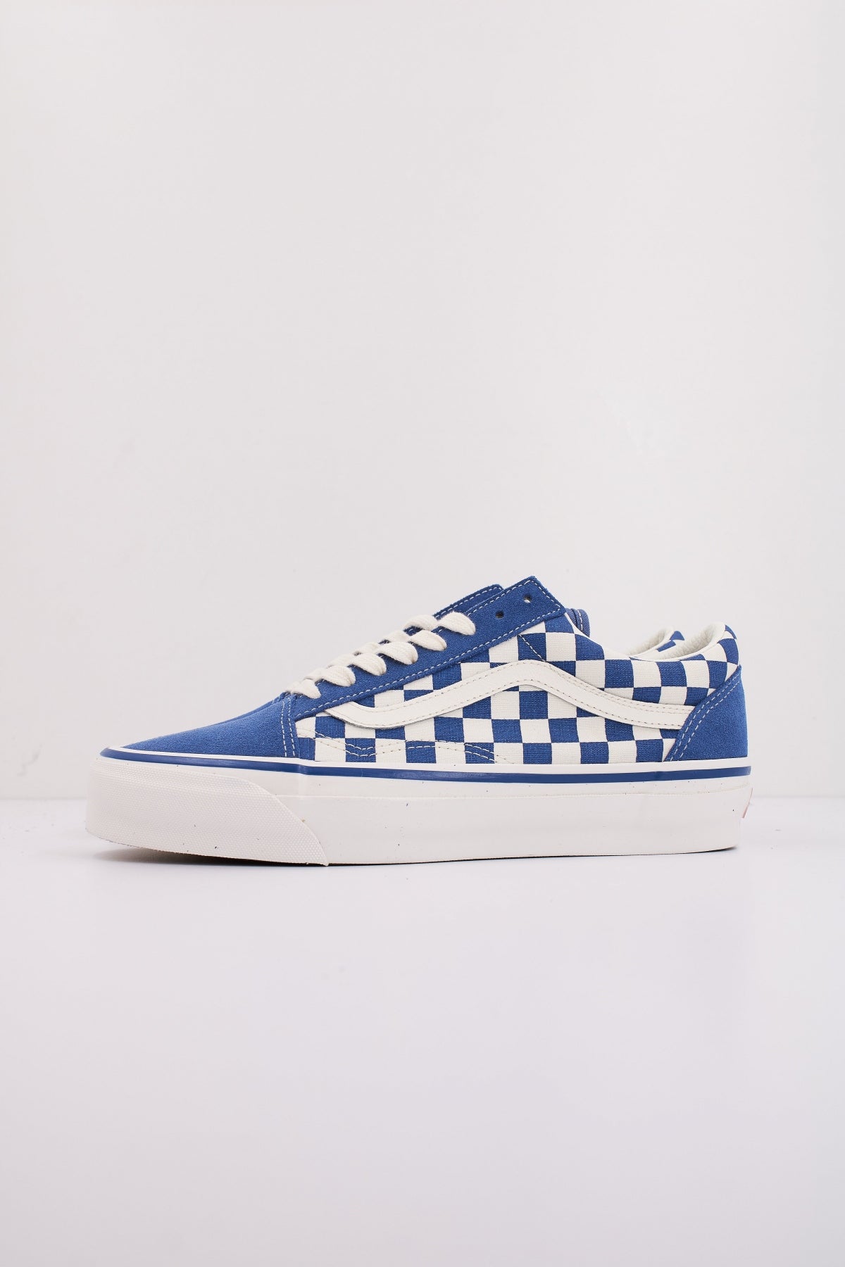VANS OLD SKOOL en color AZUL (1)
