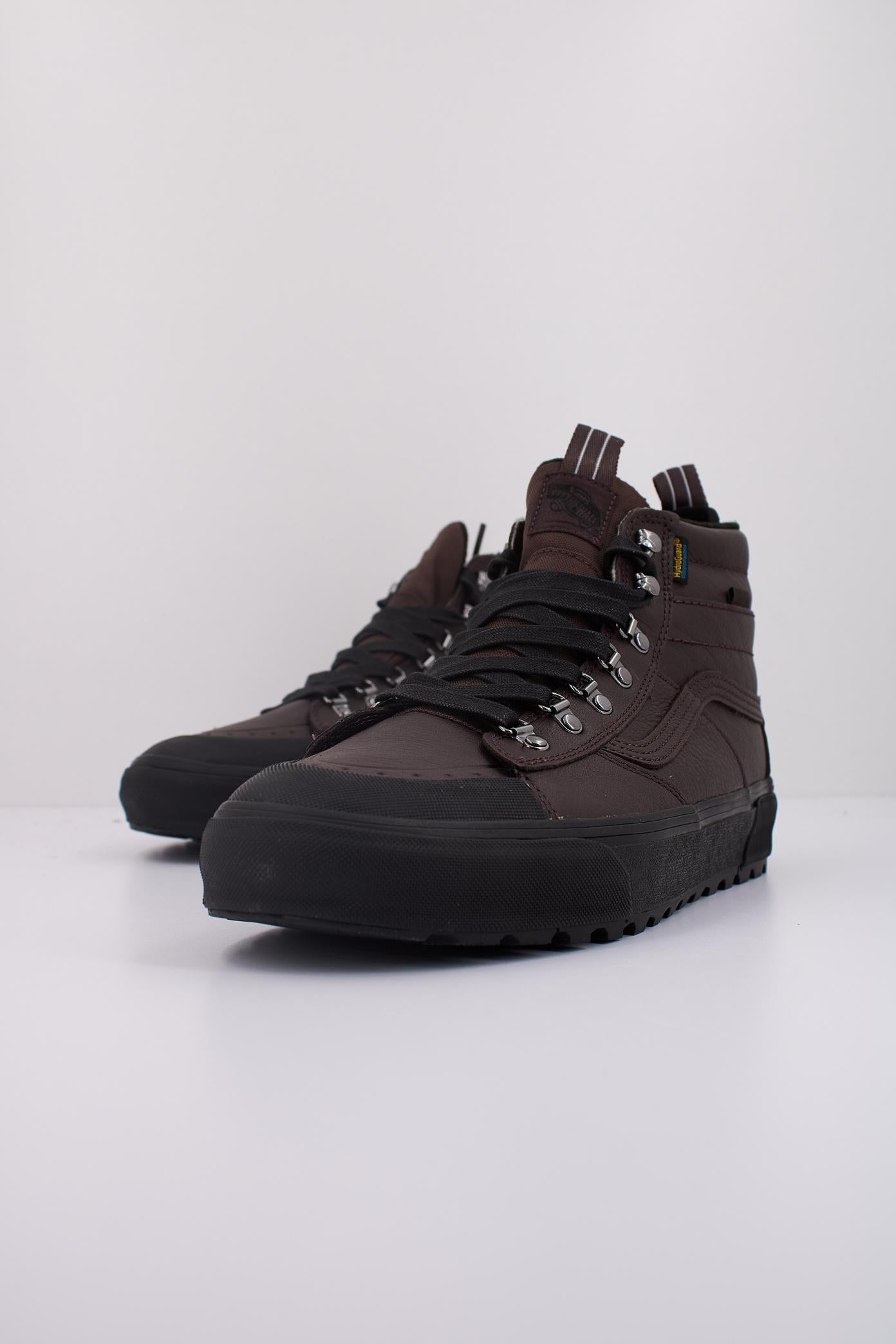 VANS MTE SK-HI DR WATERPRO en color MARRON (2)