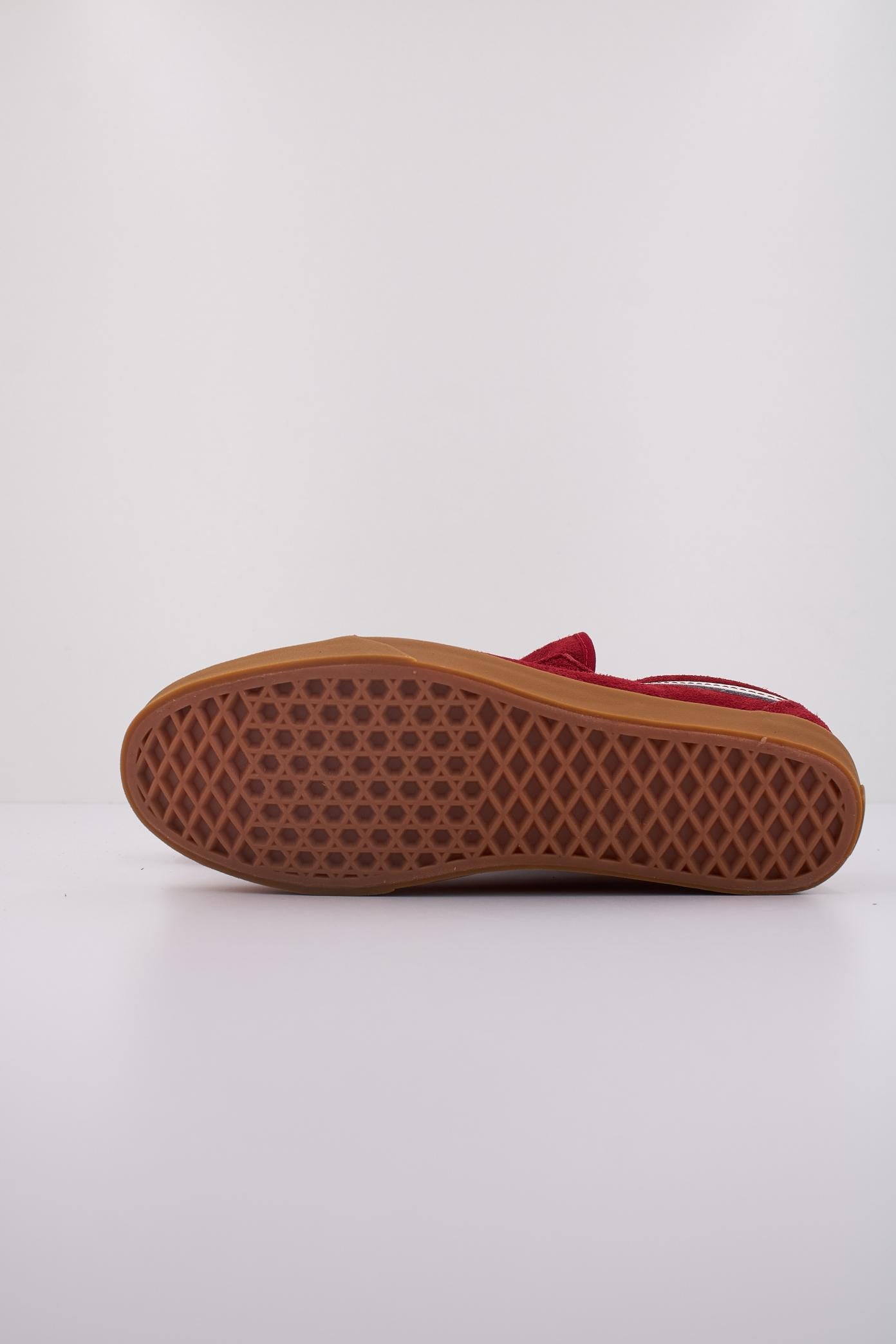 VANS OLD SKOOL LOWPRO en color ROJO (5)