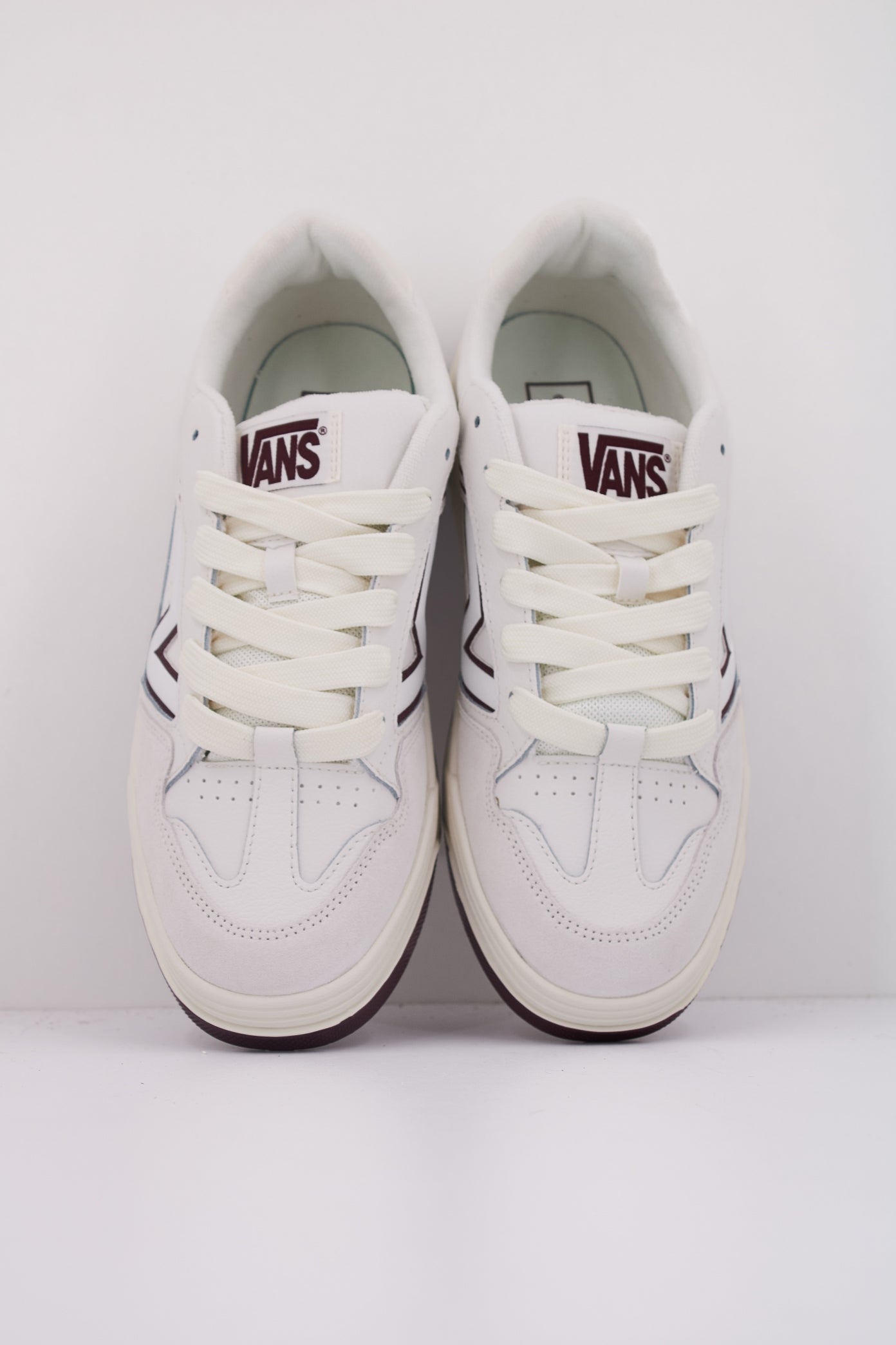 VANS VNDHQU UPLAND en color BLANCO (3)