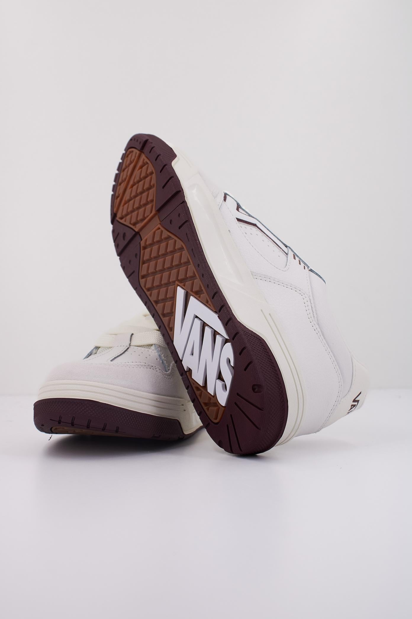 VANS VNDHQU UPLAND en color BLANCO (5)