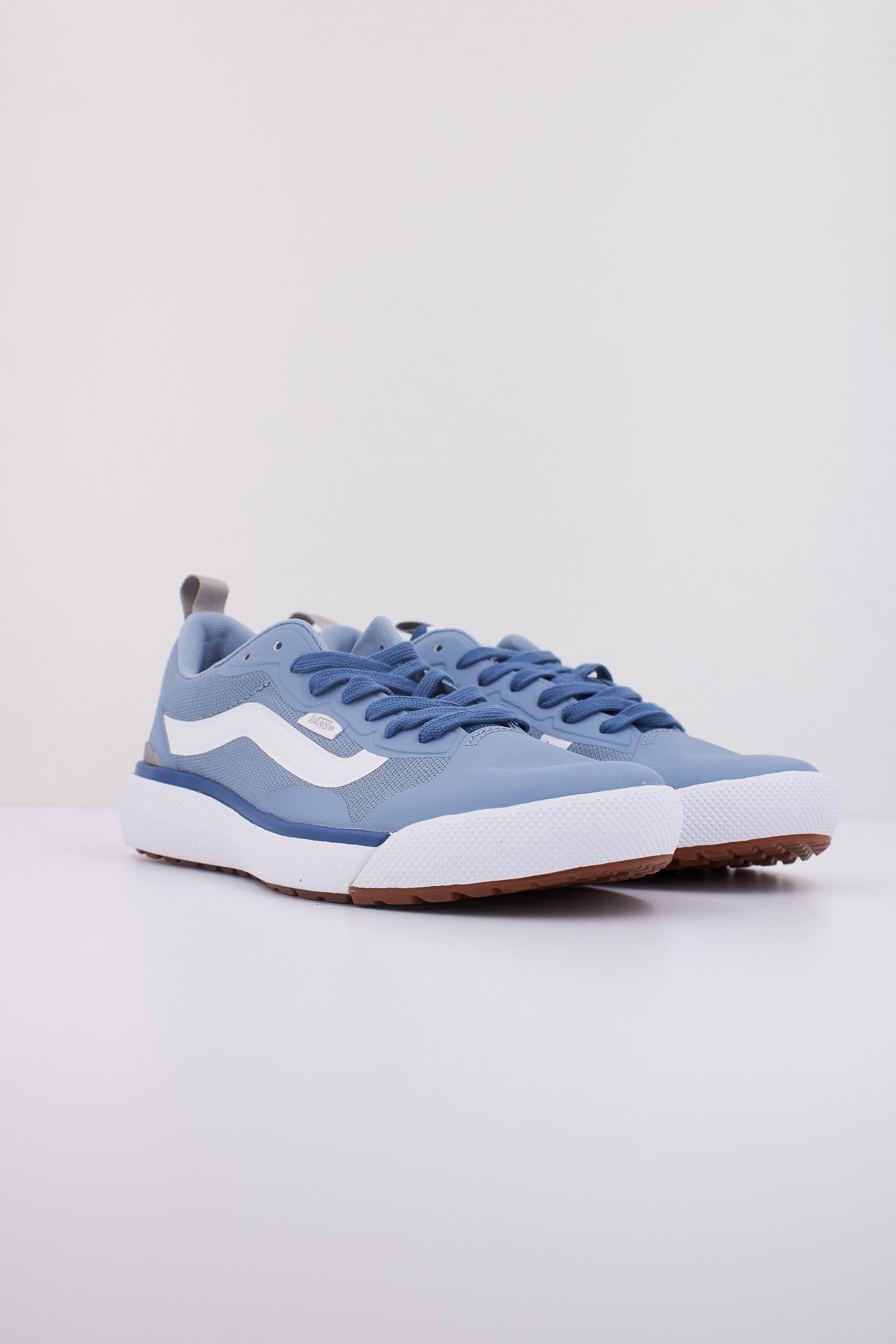 VANS ULTRARANGE EXO en color AZUL (2)