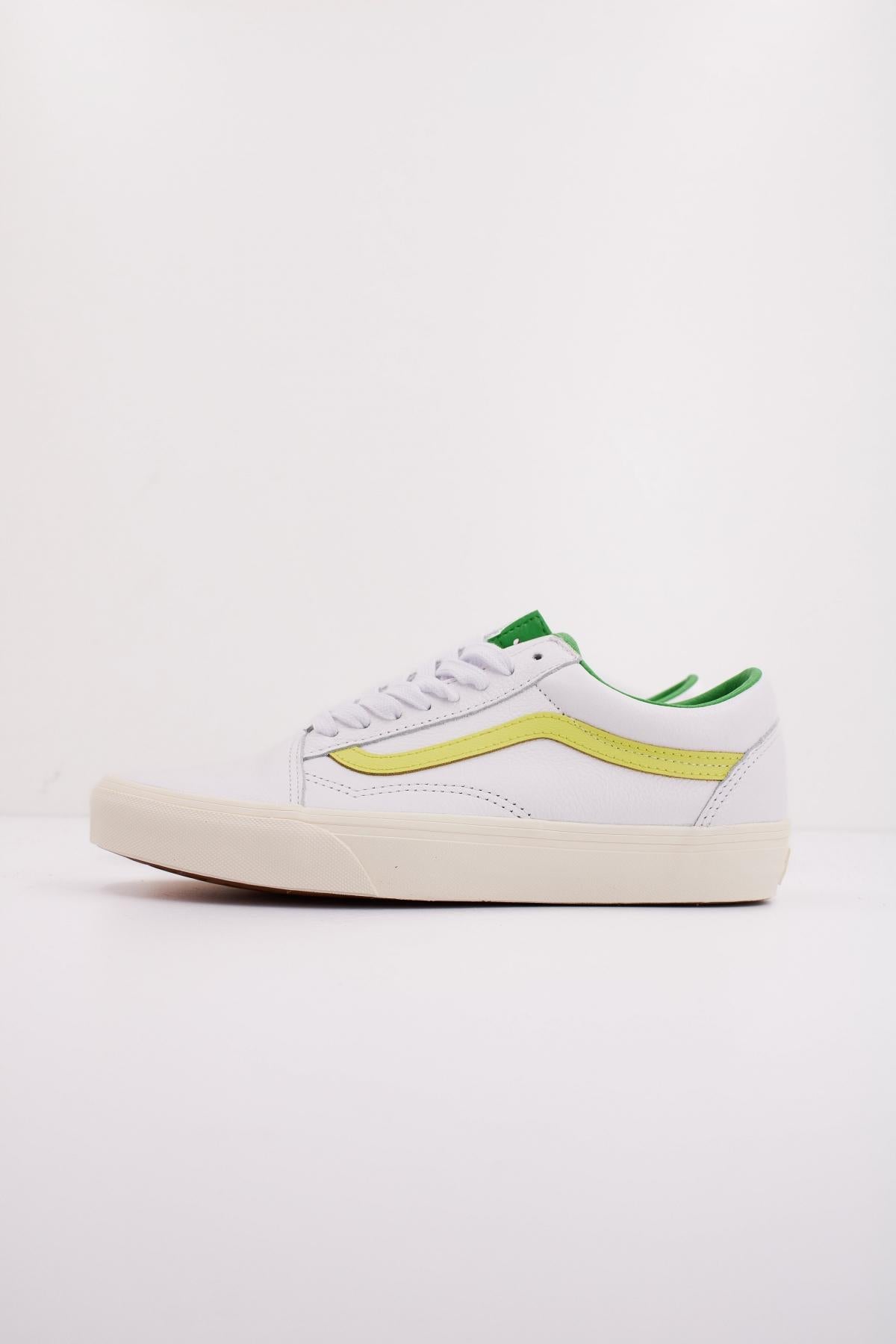 VANS UA OLD SKOOL PREMIUM L en color BLANCO (1)