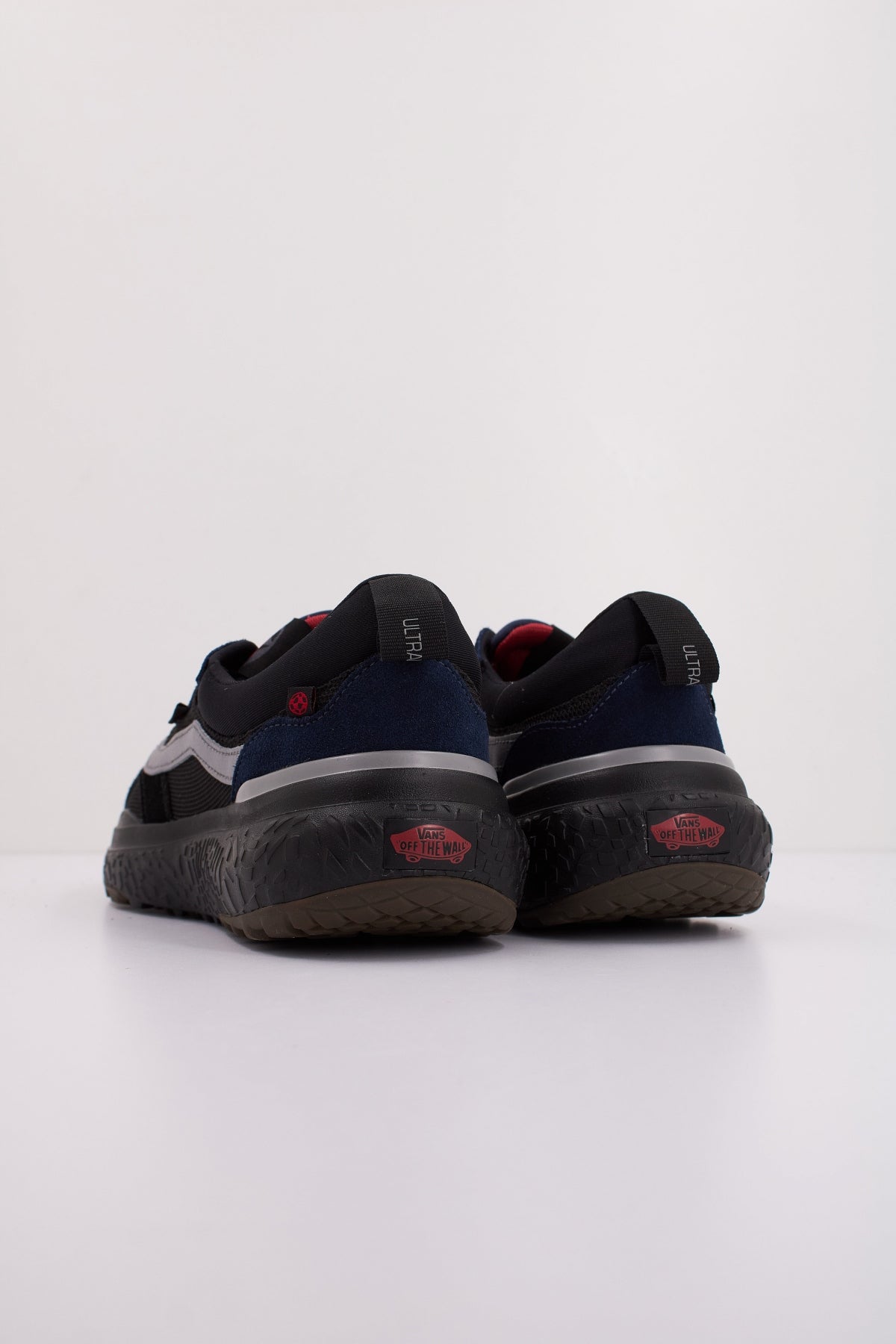 VANS MTE ULTRARANGE NEO VR en color AZUL (4)