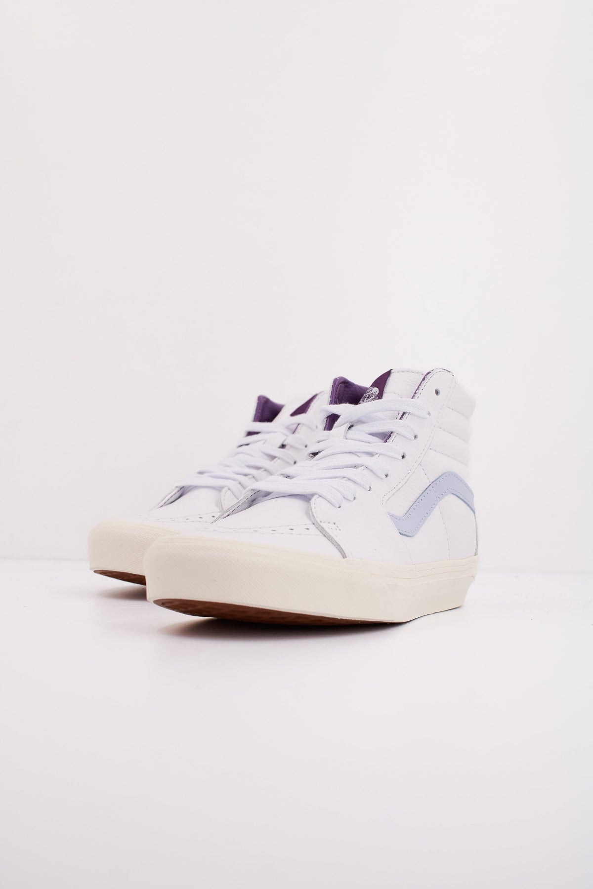 VANS SK-HI PREMIUM LEATHER en color BLANCO (2)