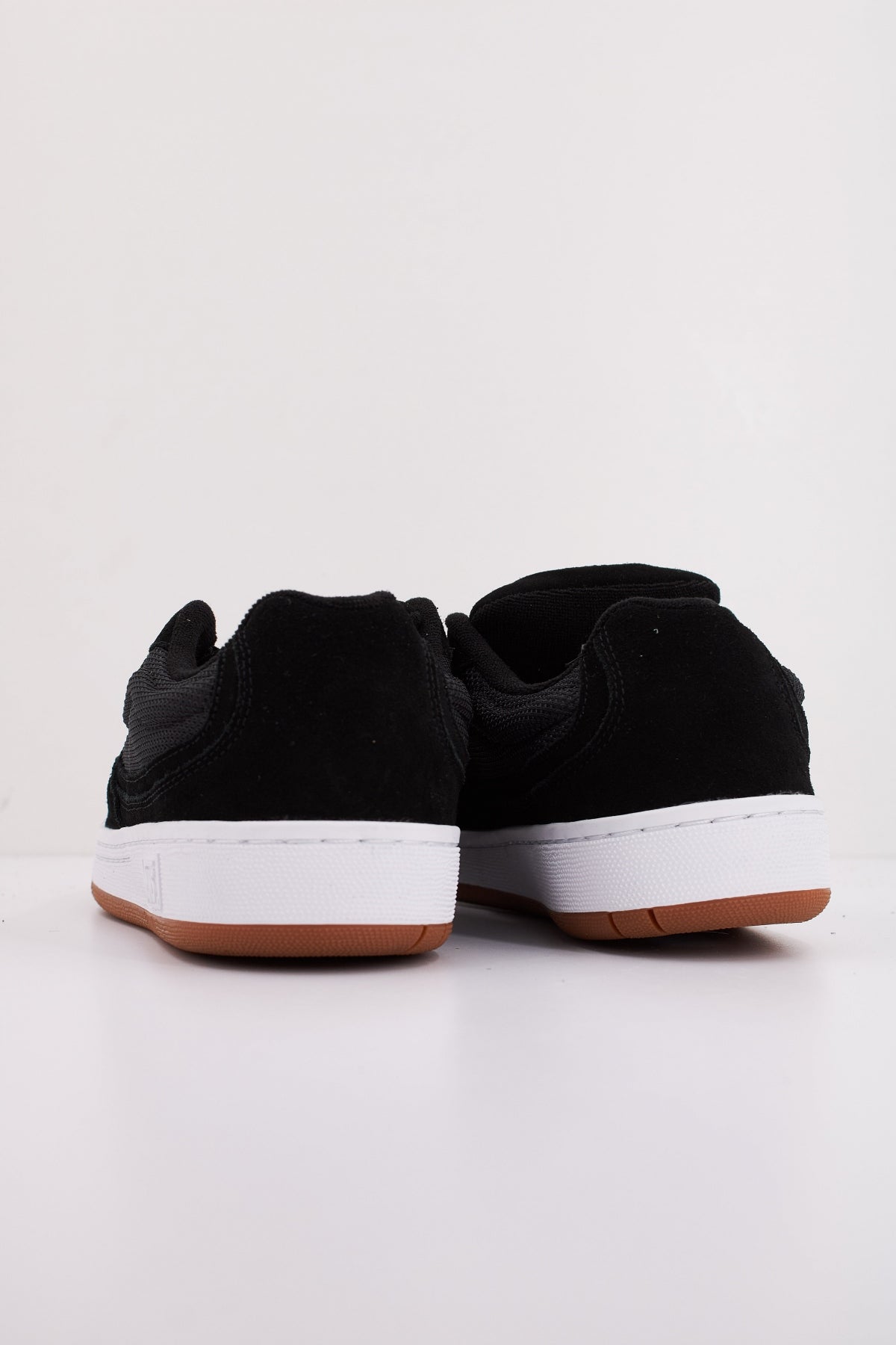 VANS SPEED LS en color NEGRO (4)