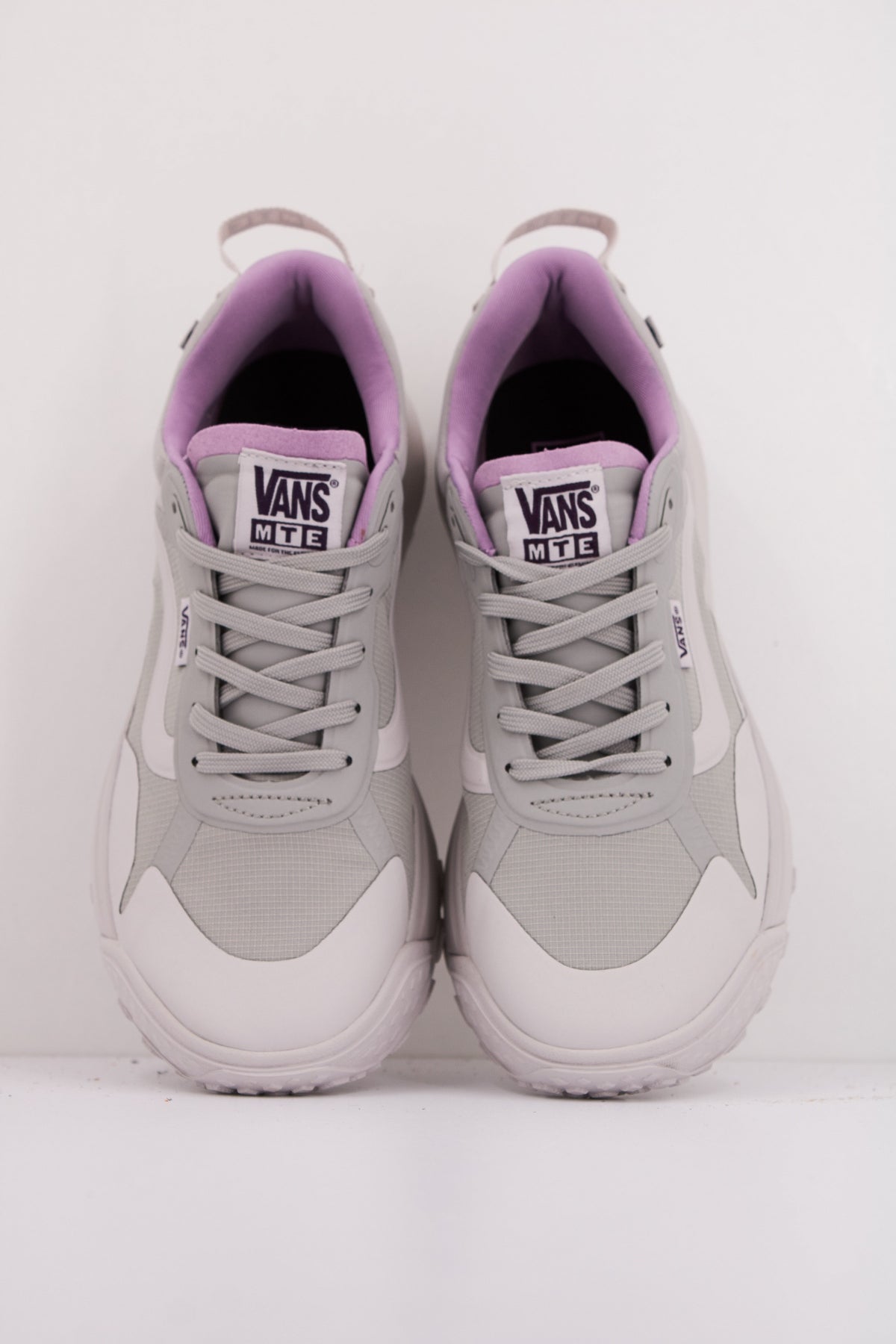 VANS MTE CROSSPATH en color GRIS (3)