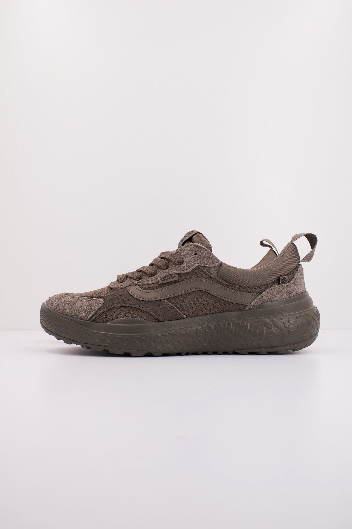 VANS MTE ULTRARANGE NEO VR en color MARRON (1)