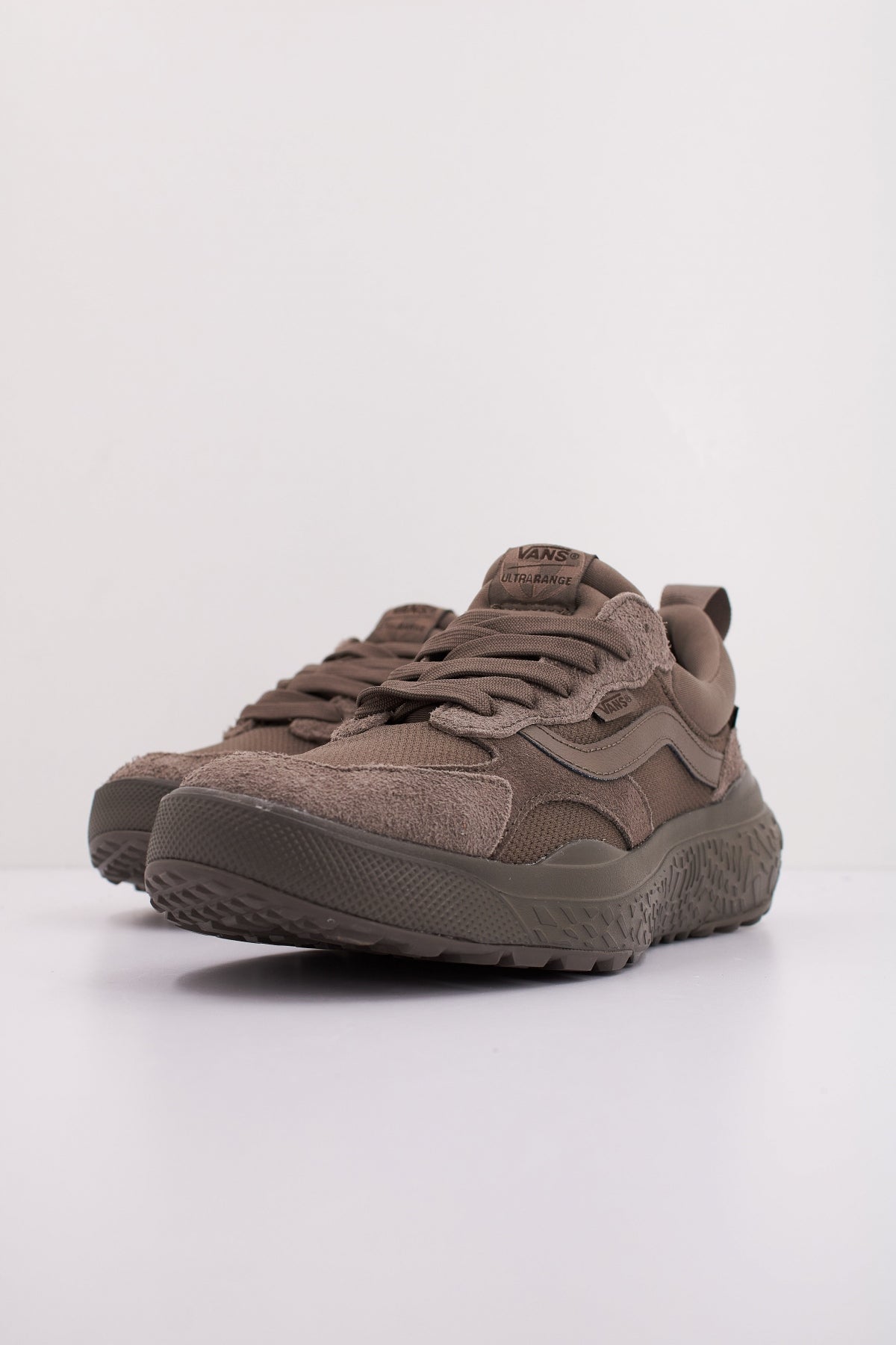 VANS MTE ULTRARANGE NEO VR en color MARRON (2)