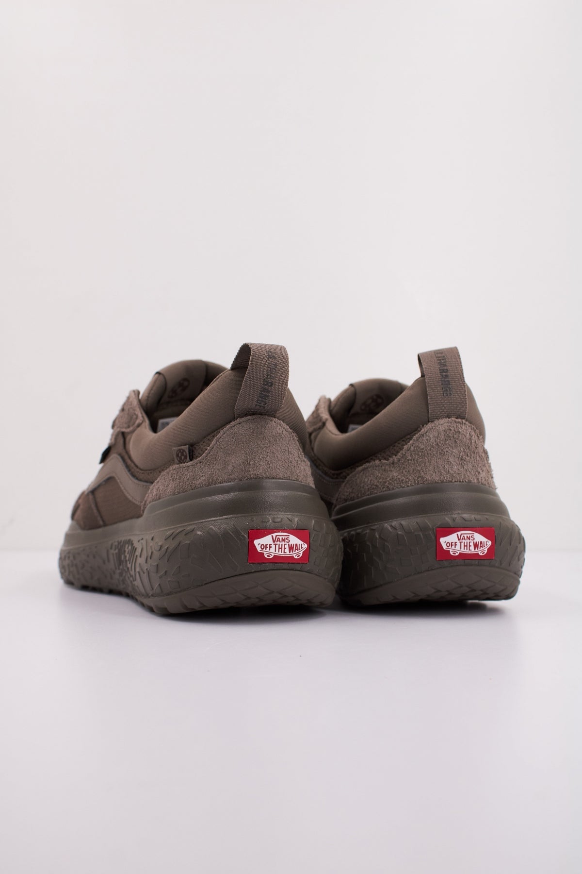 VANS MTE ULTRARANGE NEO VR en color MARRON (4)