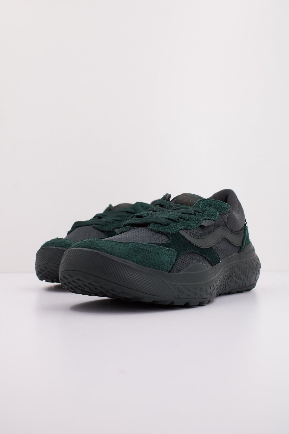 VANS MTE ULTRARANGE NEO VR en color VERDE (2)