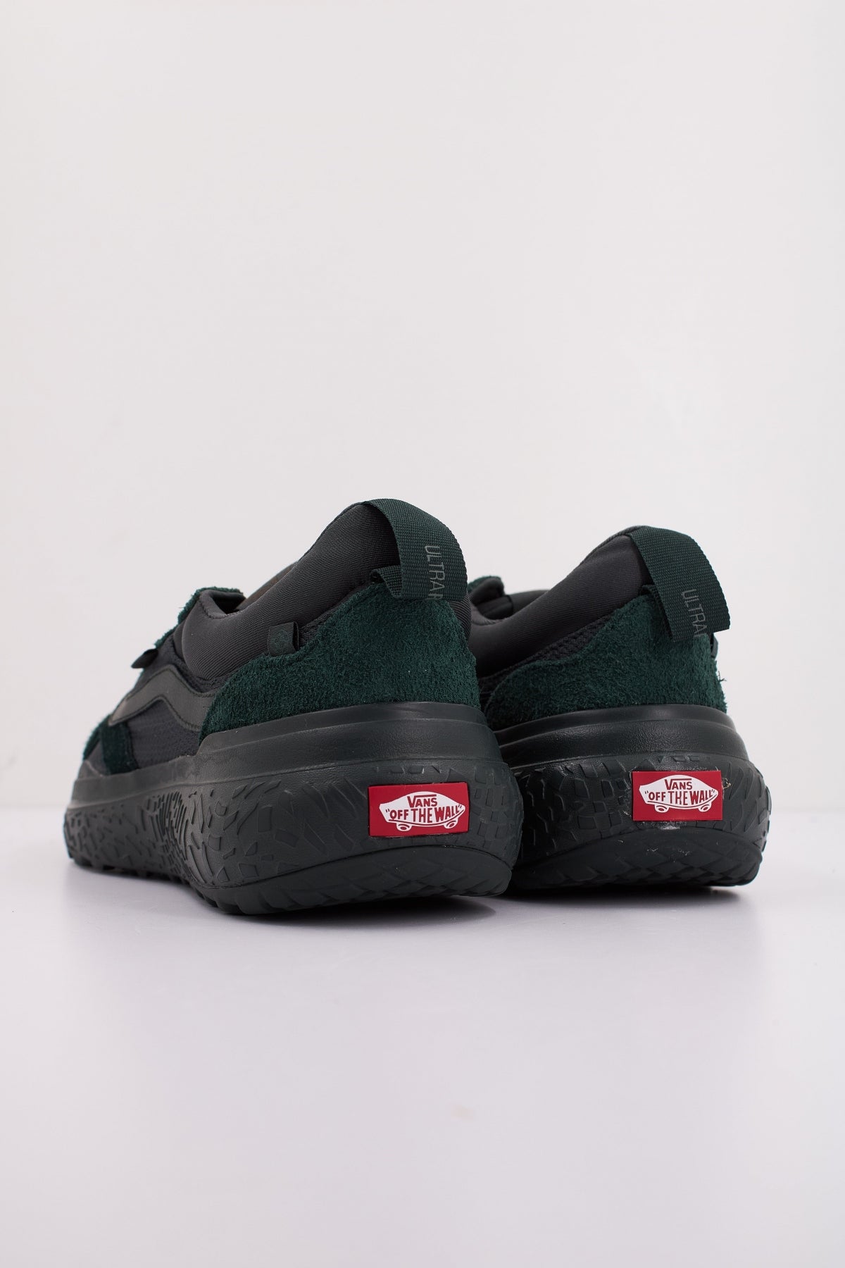 VANS MTE ULTRARANGE NEO VR en color VERDE (4)