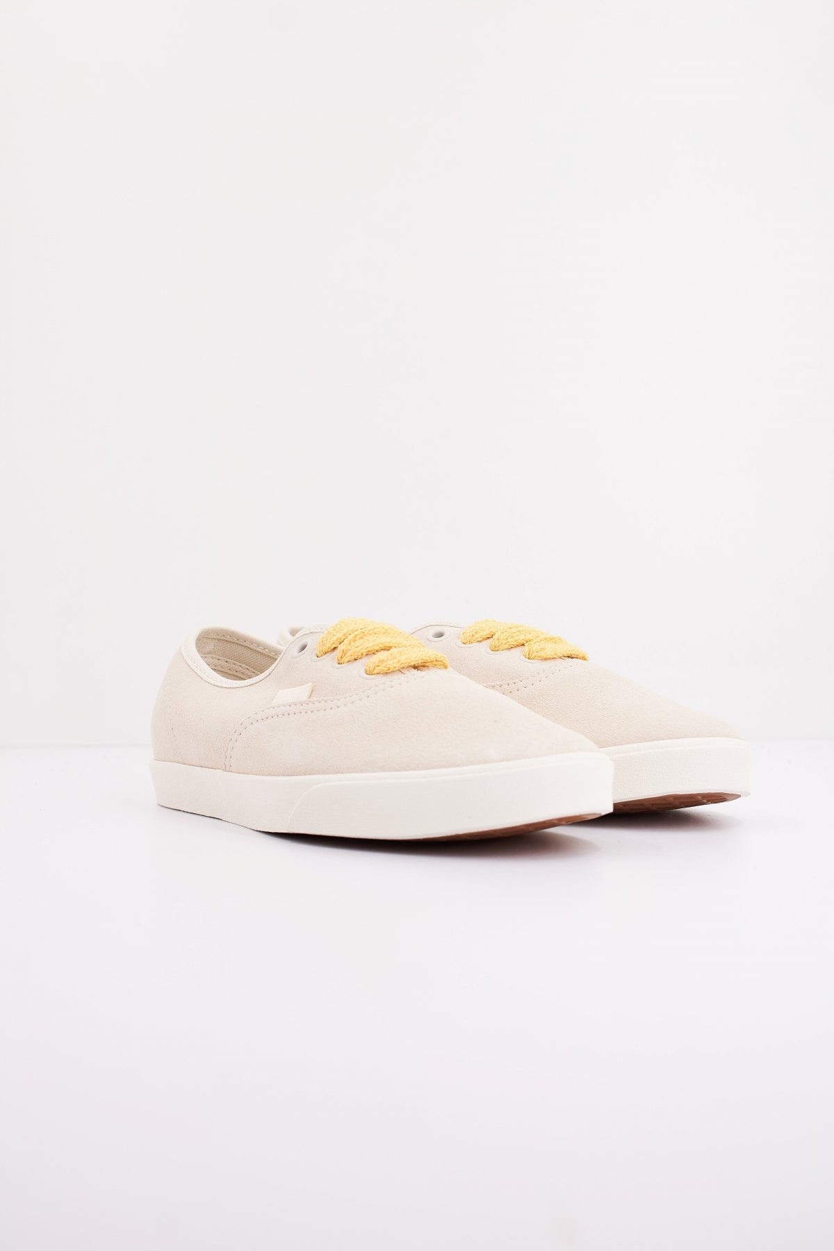 VANS AUTHENTIC LOWPRO FAT L en color BEIS (2)