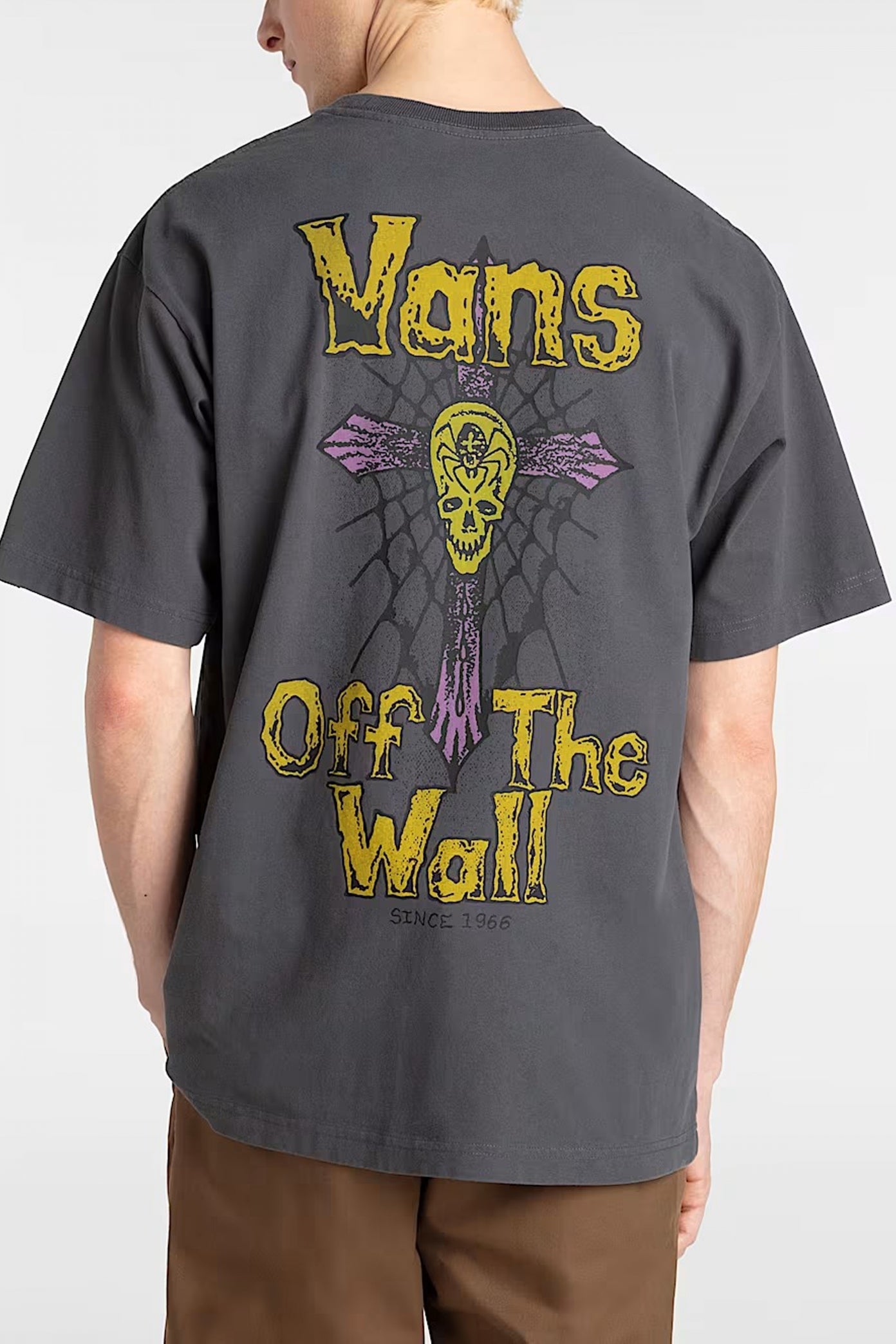 VANS LEGACY LOOSE SS en color GRIS (3)