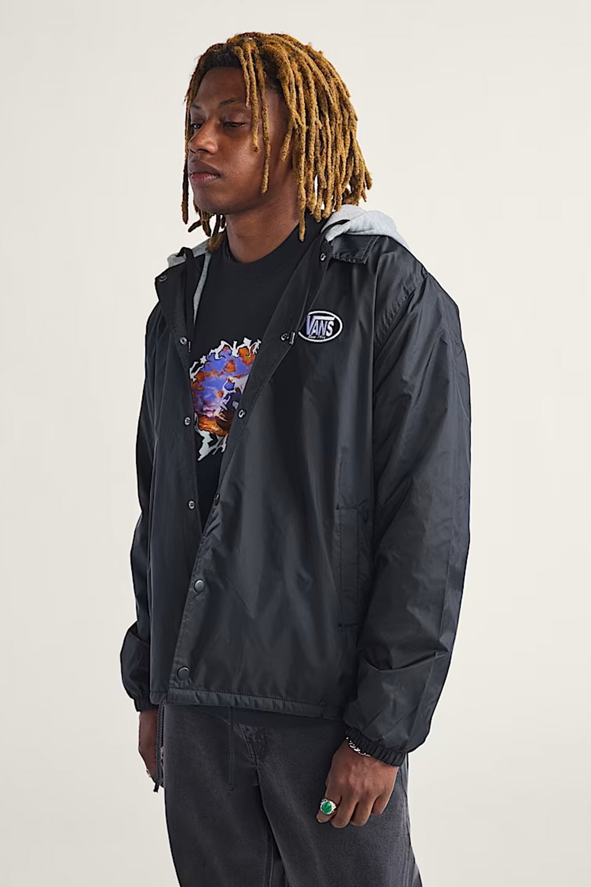 VANS RILEY HOODED COACHES J en color NEGRO (1)