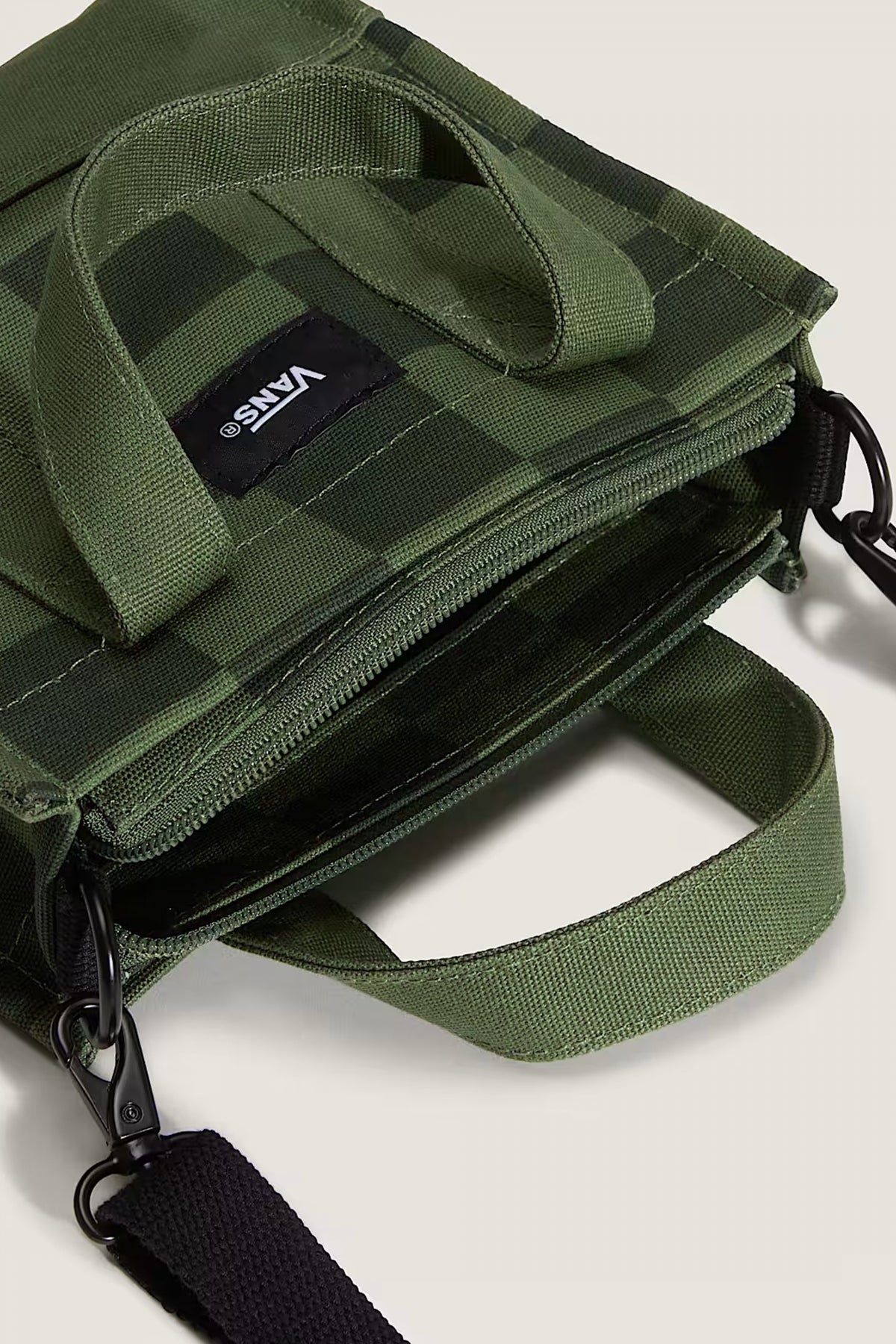 VANS LIL PERGS TOTE en color VERDE (3)