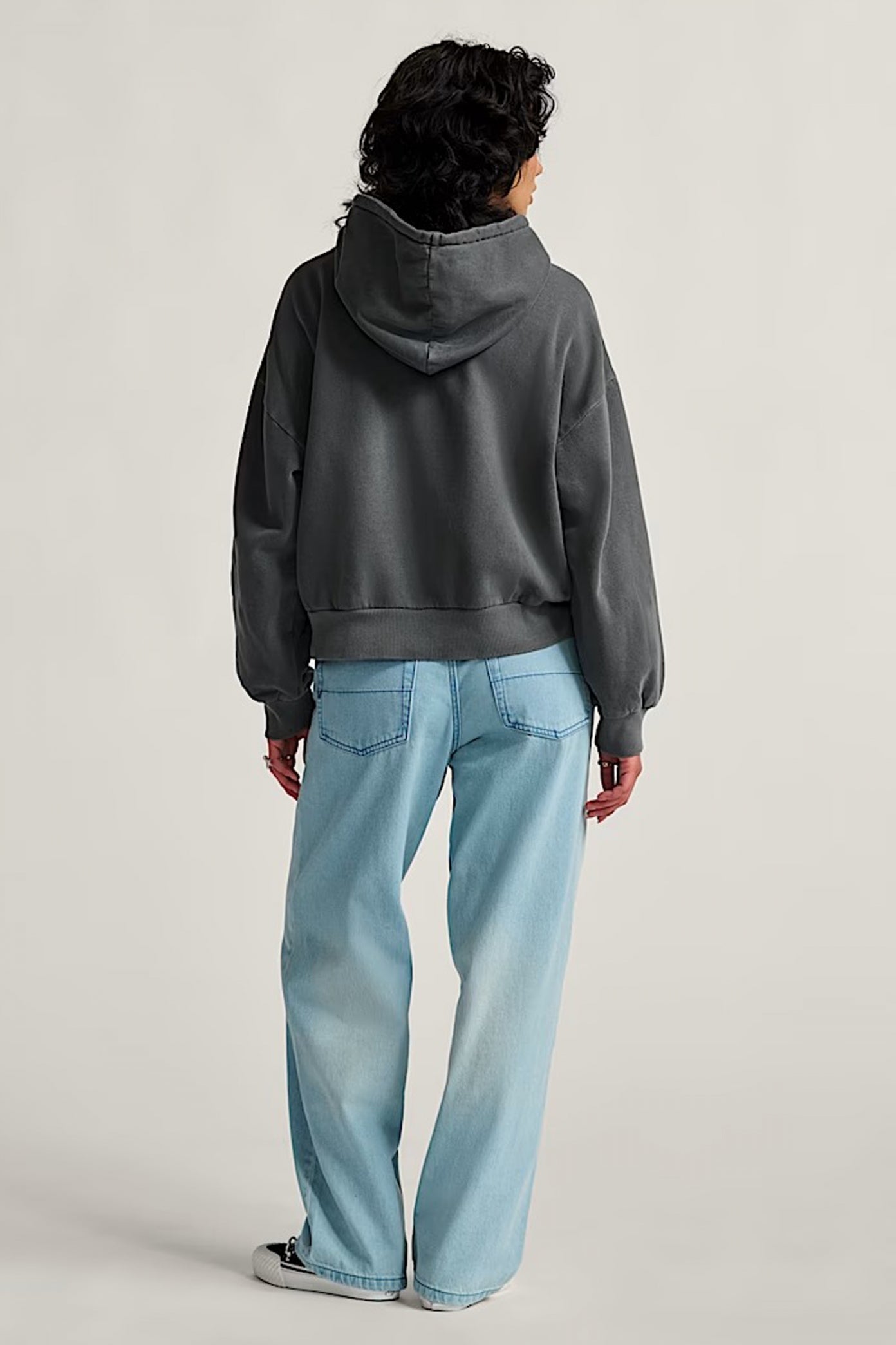 VANS CINCHED CHECK BAGGY en color AZUL (3)