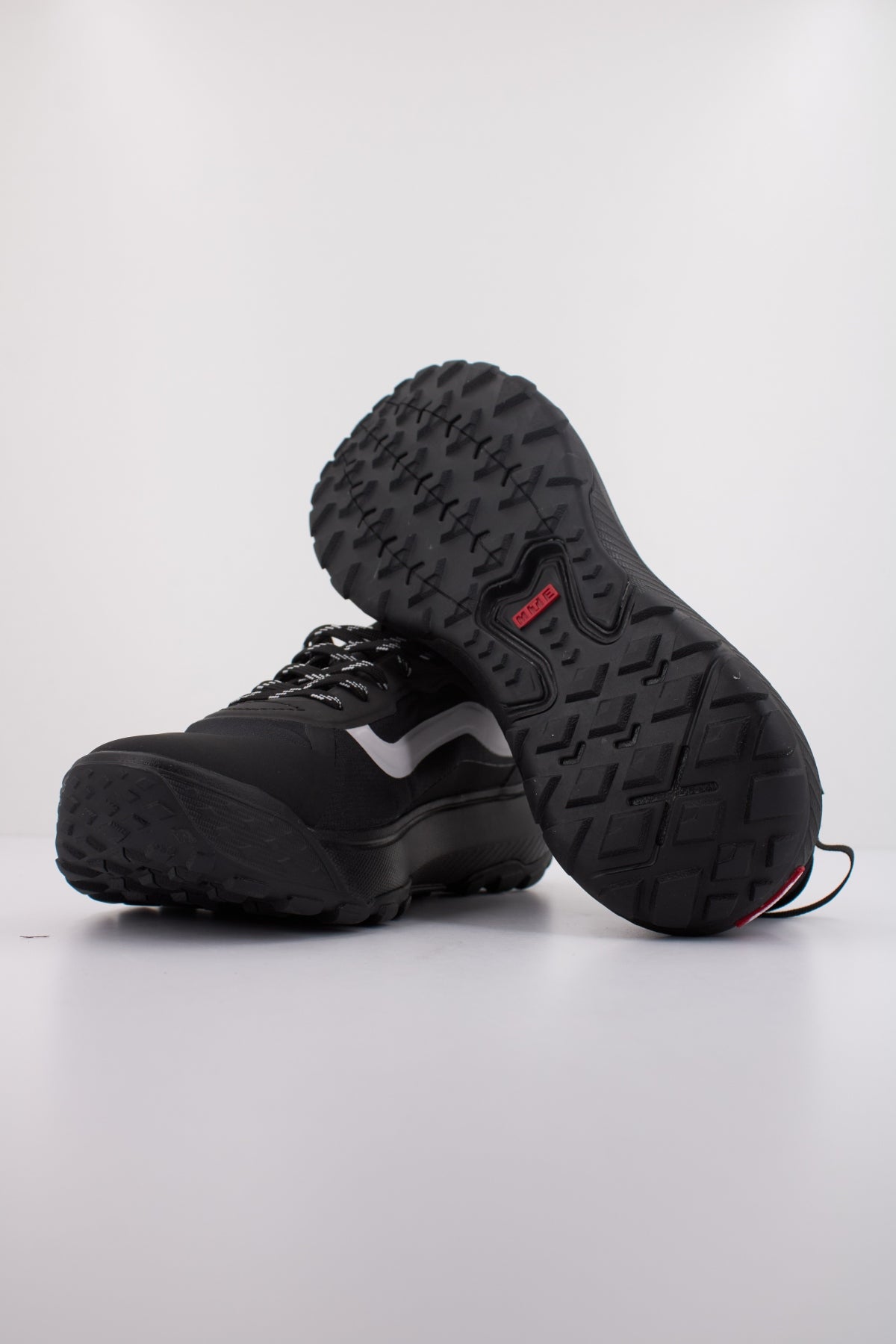 VANS VNCVUBLK en color NEGRO (5)