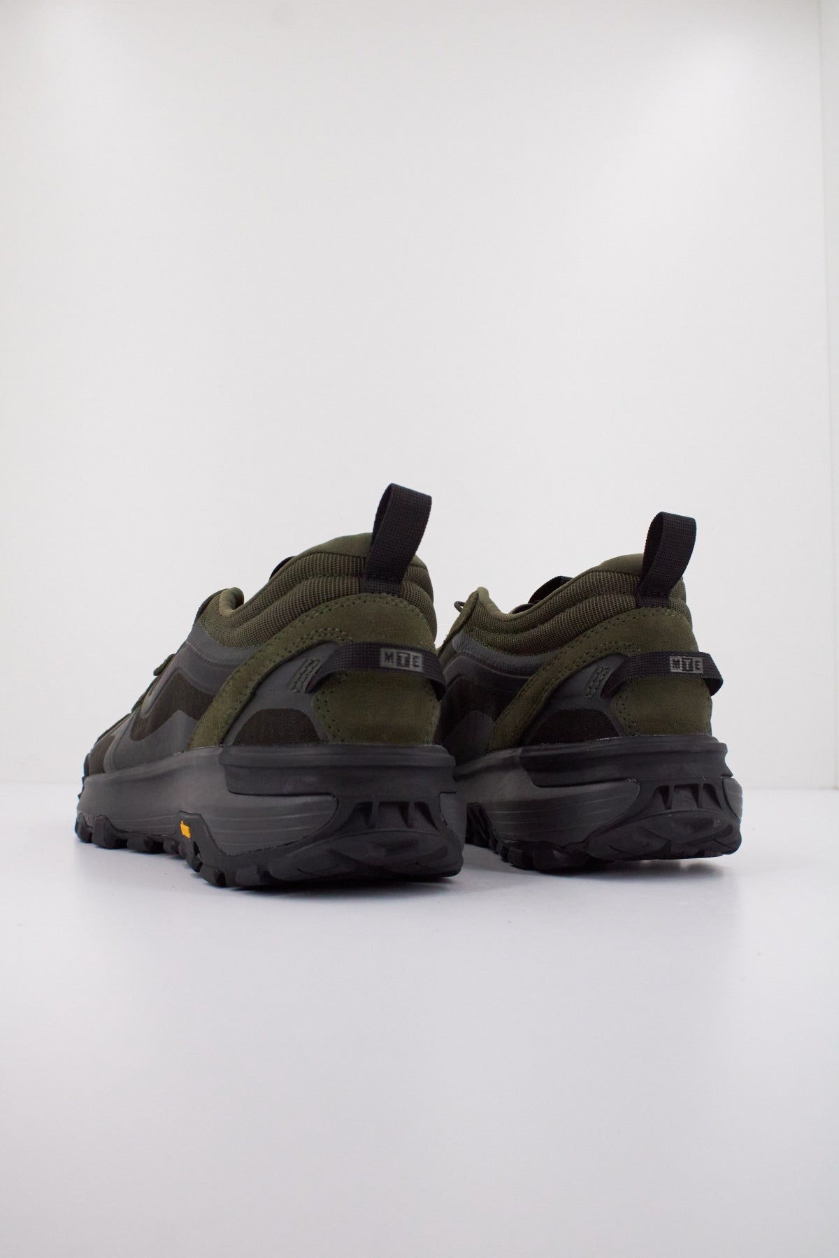 VANS MTE CROSSPATH XC en color VERDE (4)