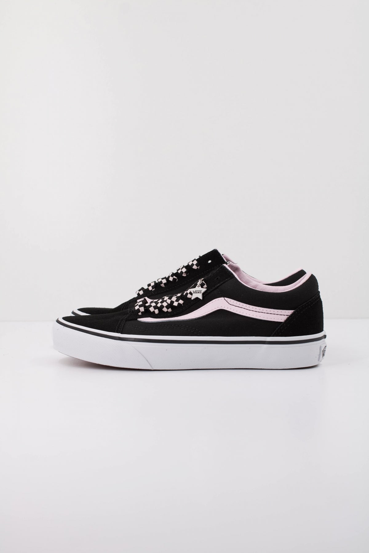 VANS OLD SKOOL en color NEGRO (1)