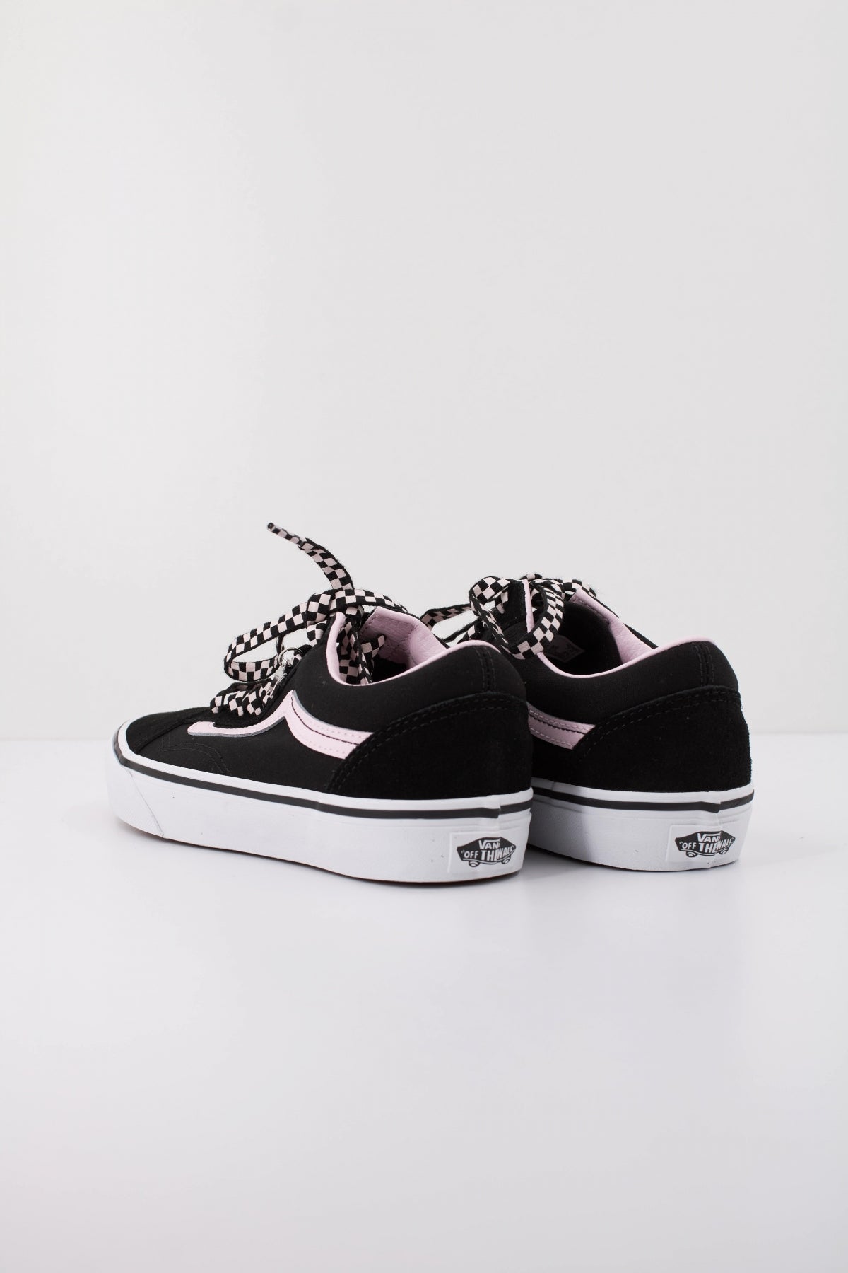 VANS OLD SKOOL en color NEGRO (3)