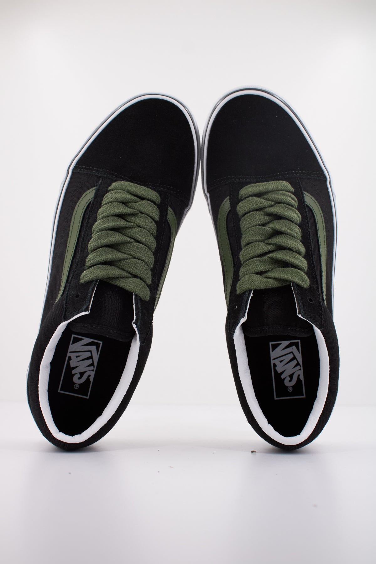 VANS OLD SKOOL en color NEGRO (3)