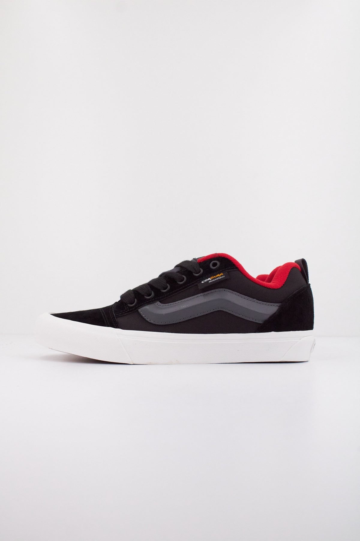 VANS KNU SKOOL CRDA en color NEGRO (1)