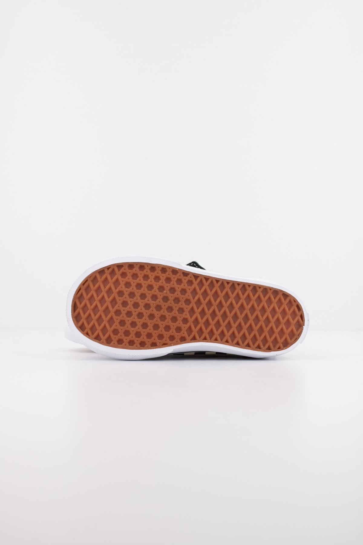 VANS OLD SKOOL V en color NEGRO (5)