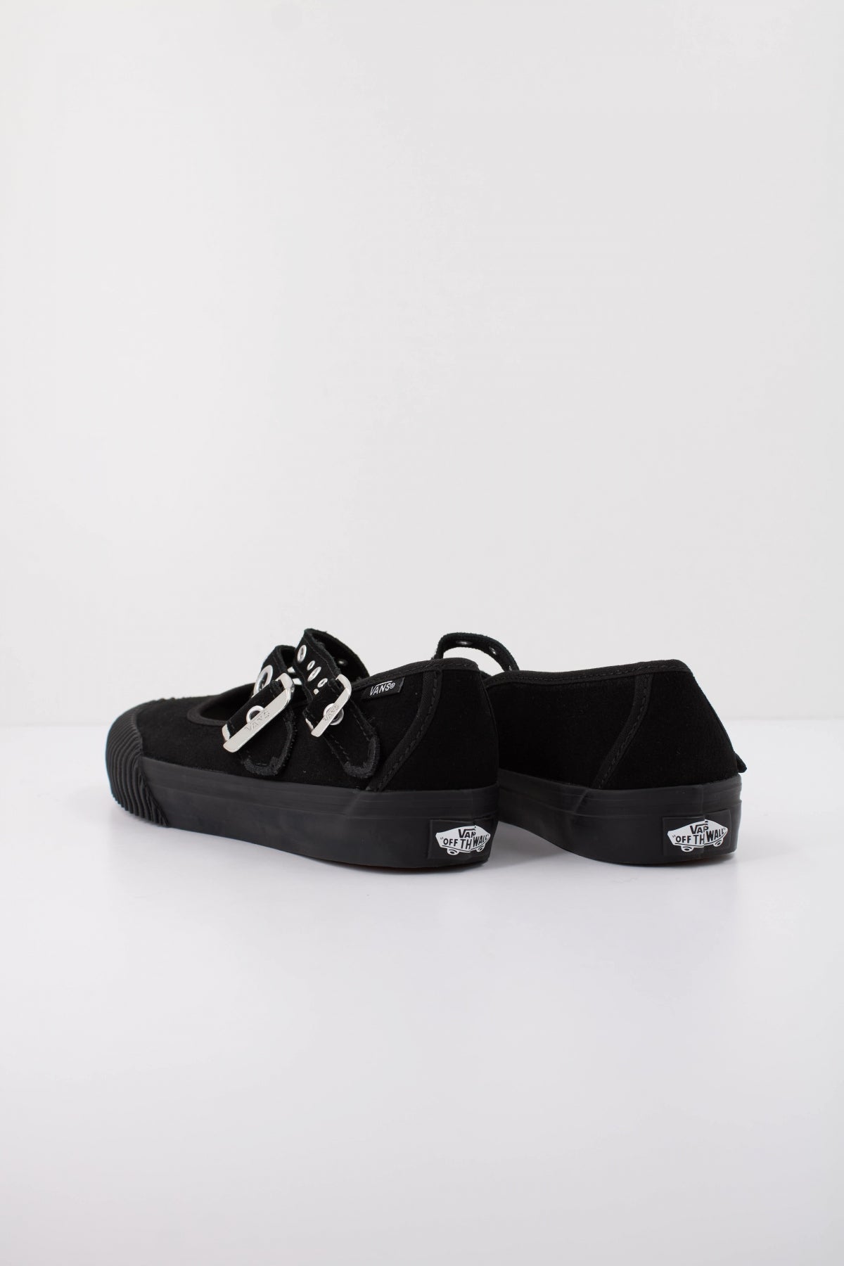 VANS MARY JANE STRAPS METAL en color NEGRO (4)