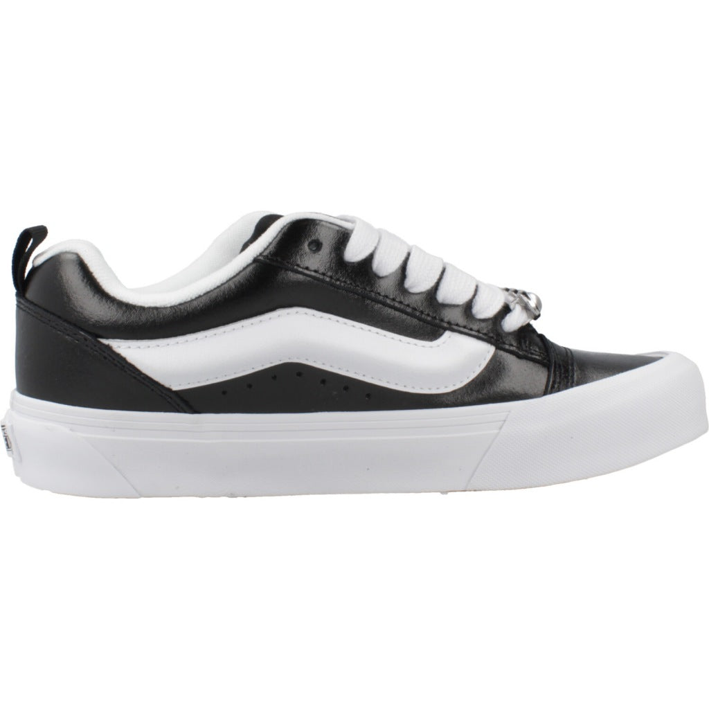 VANS KNU SKOOL en color NEGRO (4)