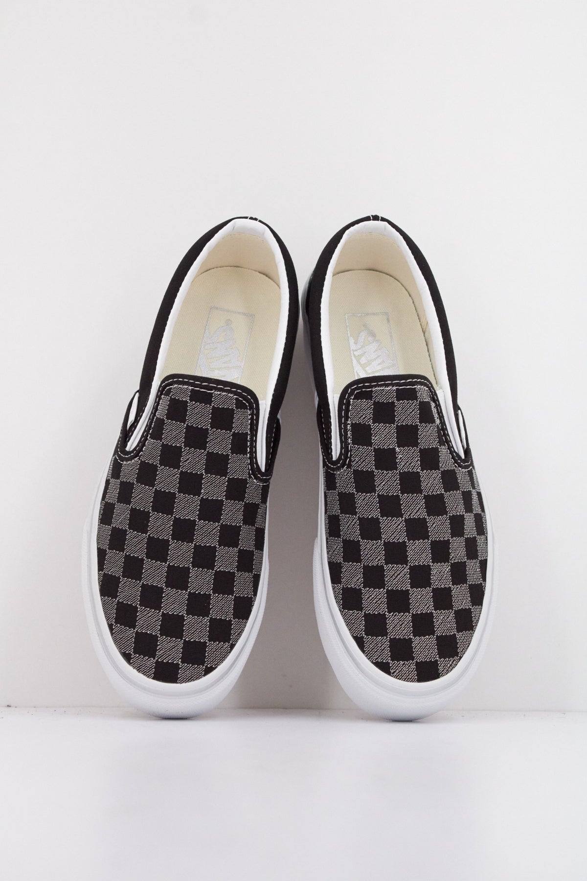 VANS CLASSIC SLIP-ON PLATFORM en color NEGRO (3)