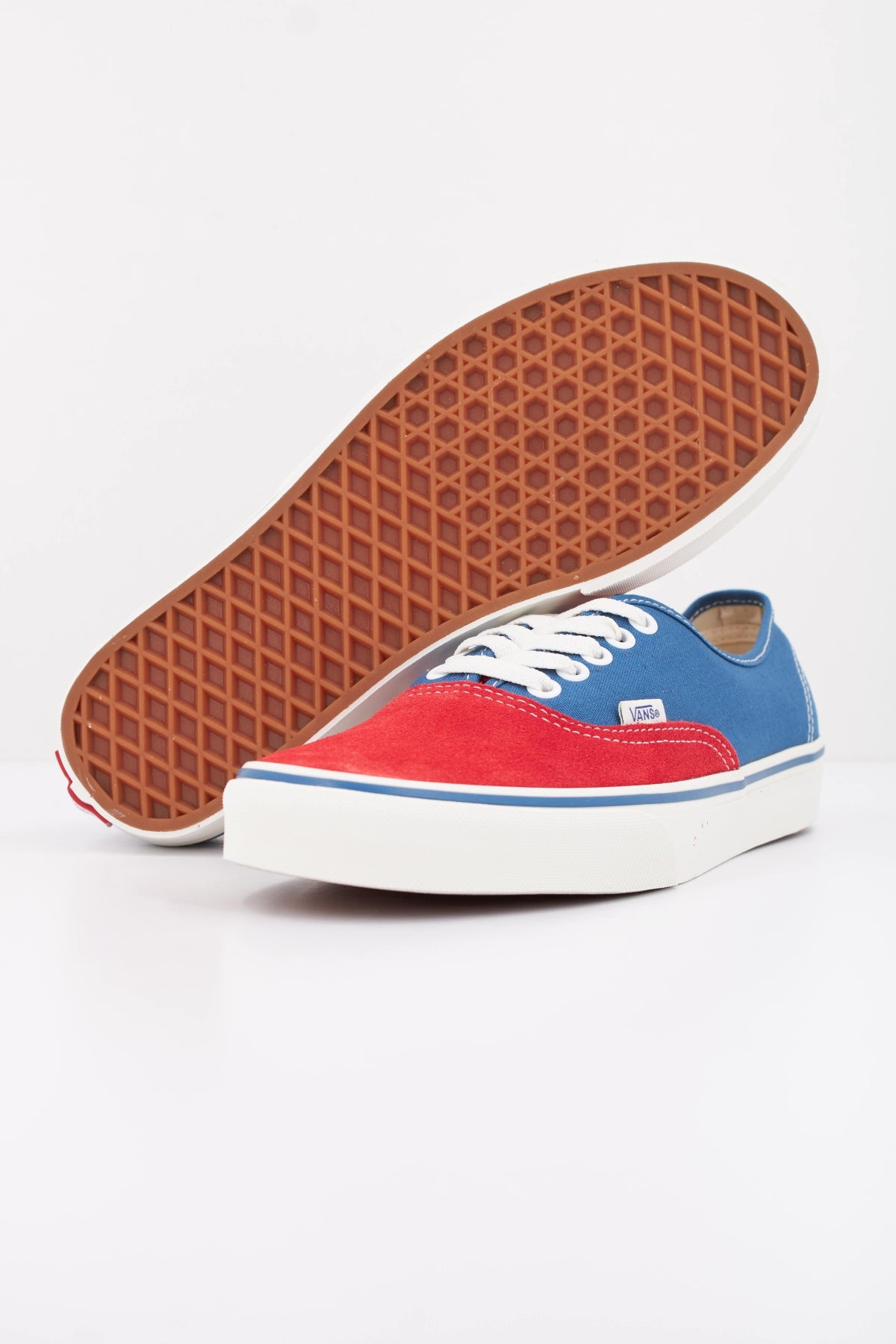 VANS AUTHENTIC en color MULTICOLOR (5)