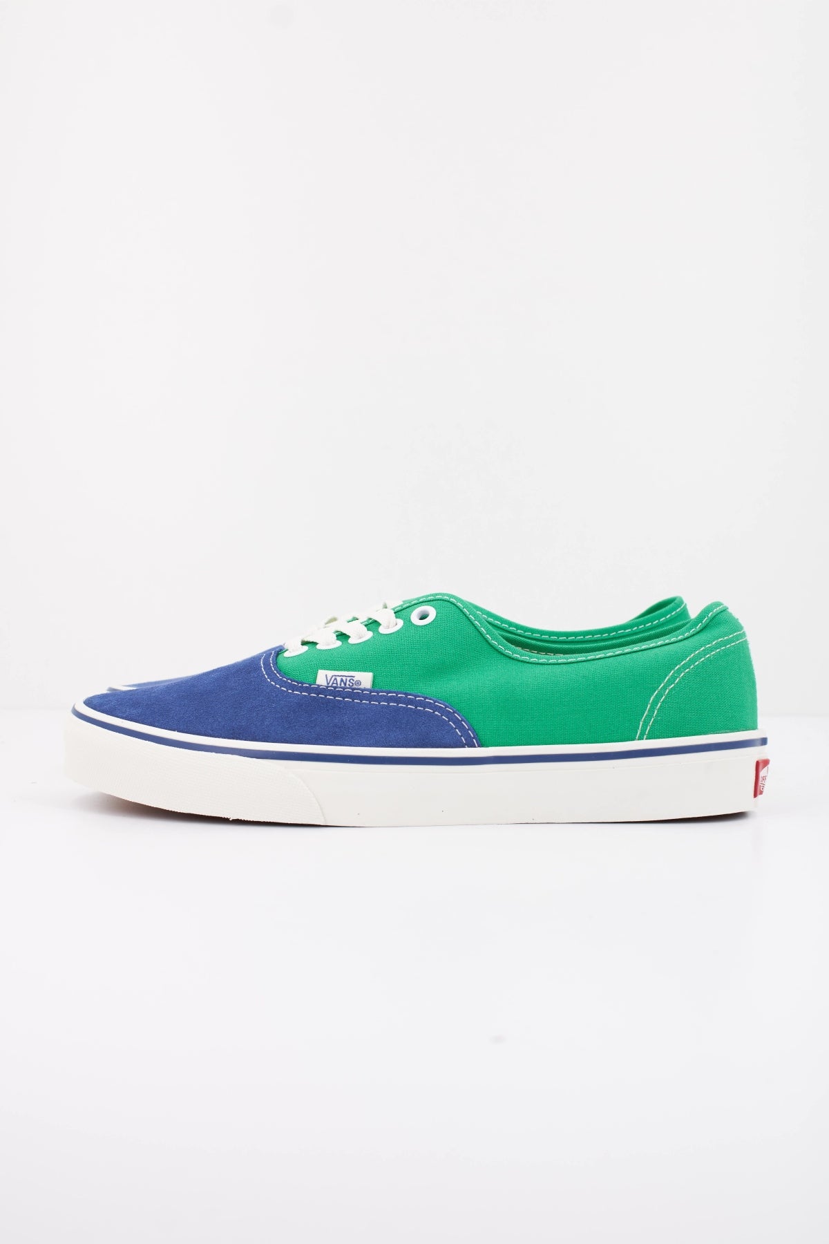 VANS AUTHENTIC en color AZUL (1)