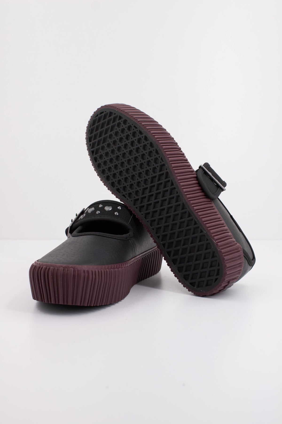 VANS MARY JANE CREEPER LOVE en color NEGRO (5)