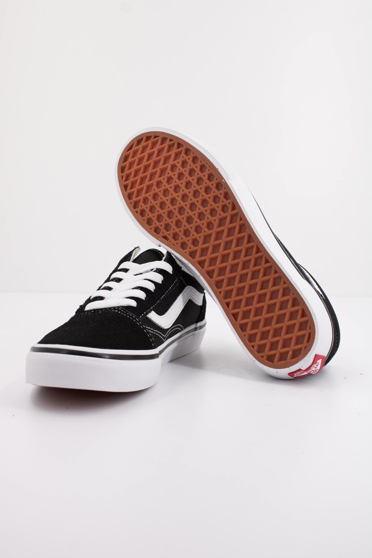 VANS OLD SKOOL en color NEGRO (5)