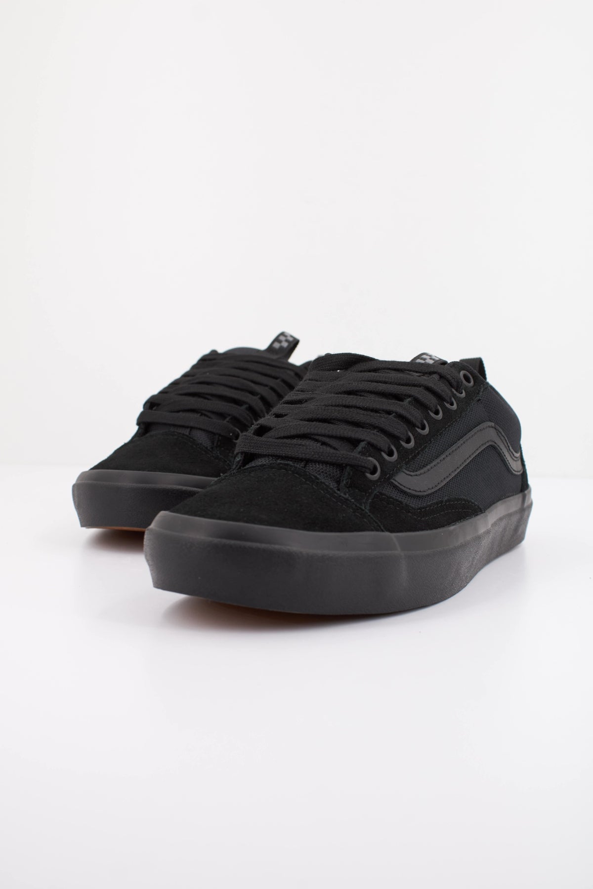 VANS SKATE OLD en color NEGRO (2)