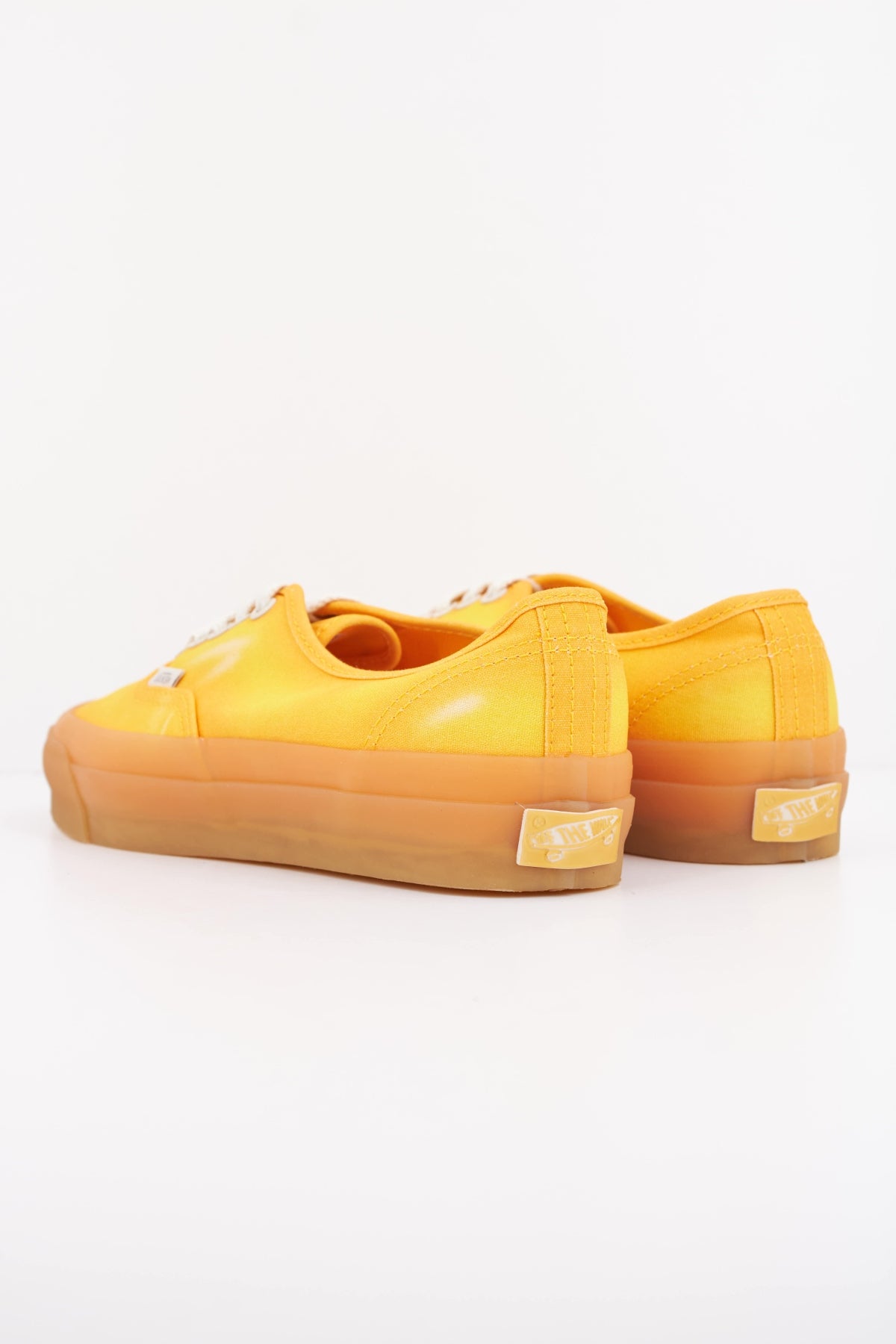 VANS AUTHENTIC en color AMARILLO (4)