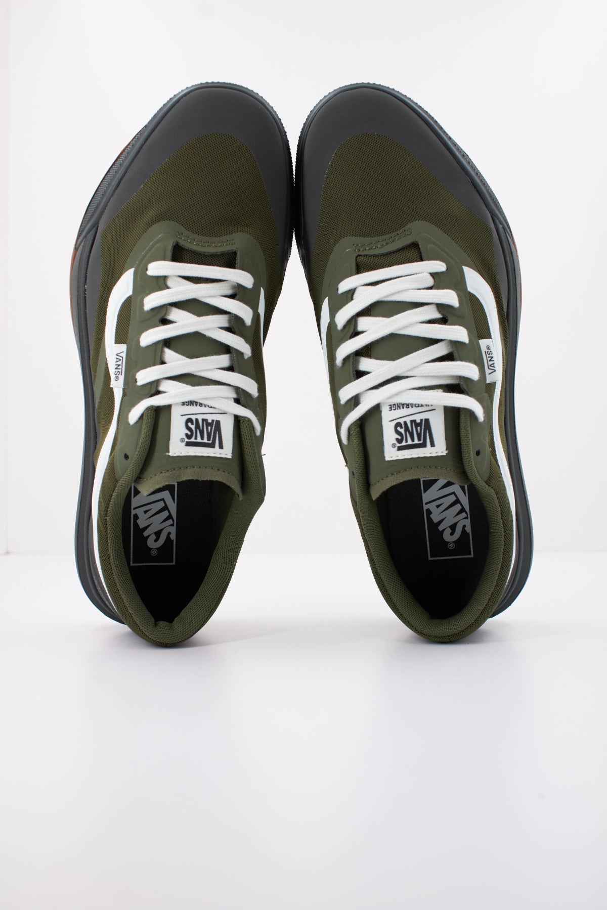 VANS ULTRARANGE en color VERDE (3)