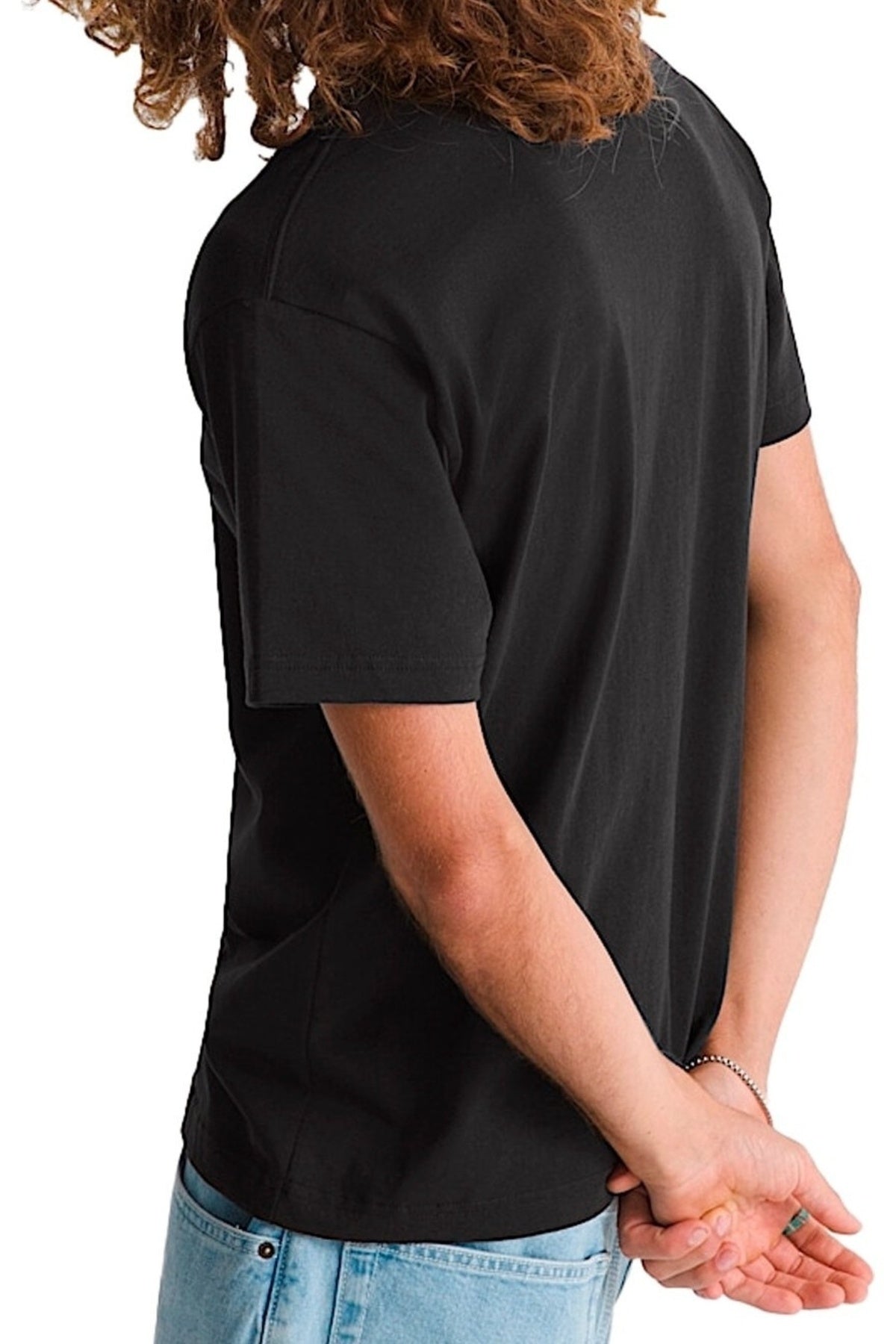 VANS VNTBXY NEW LEFT CHEST SS TEE en color NEGRO (2)